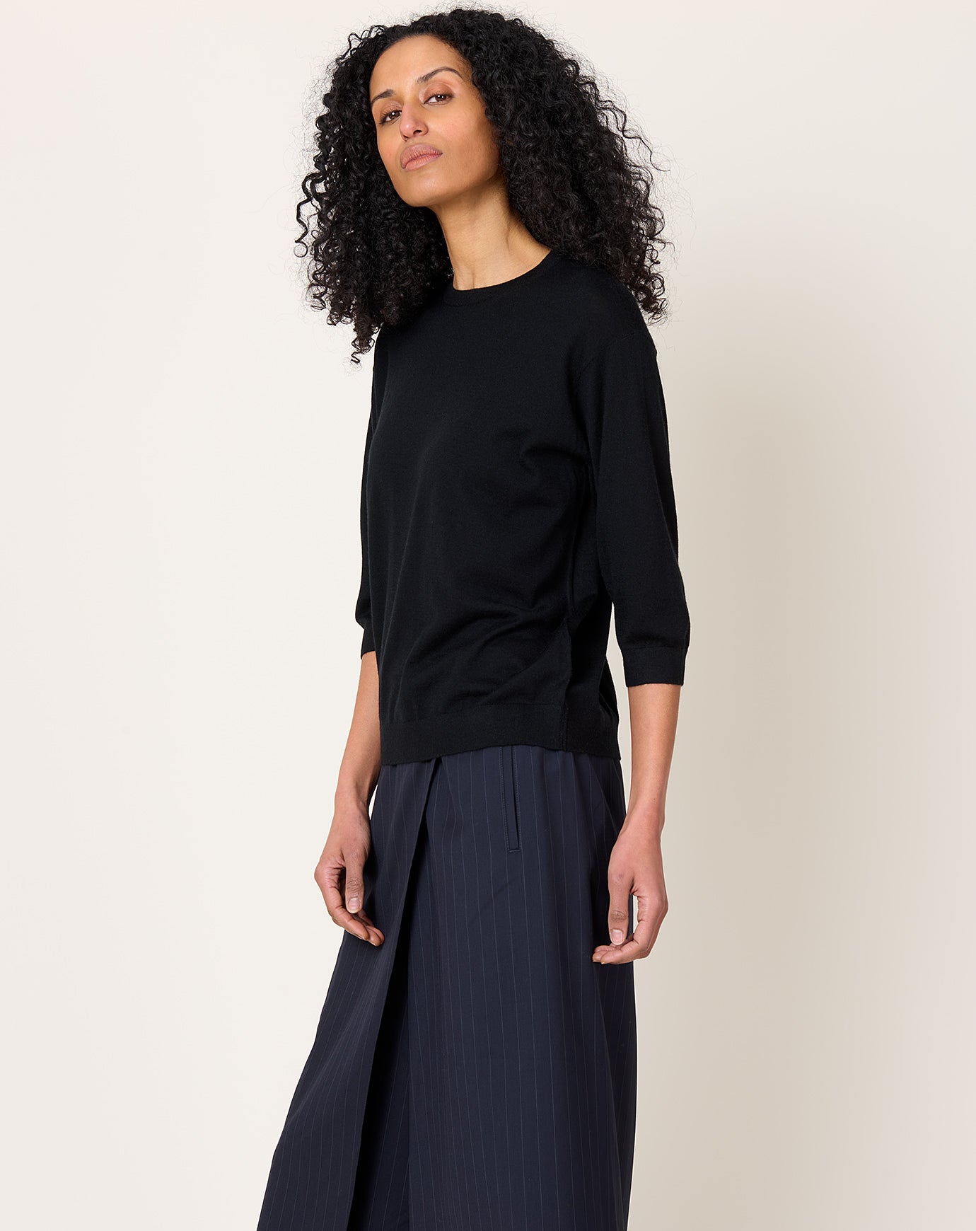 6397 Elbow Crew in Black