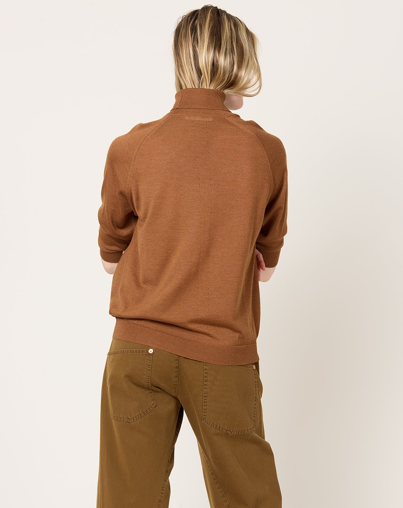 6397 Elbow Sleeve Turtle in Caramel