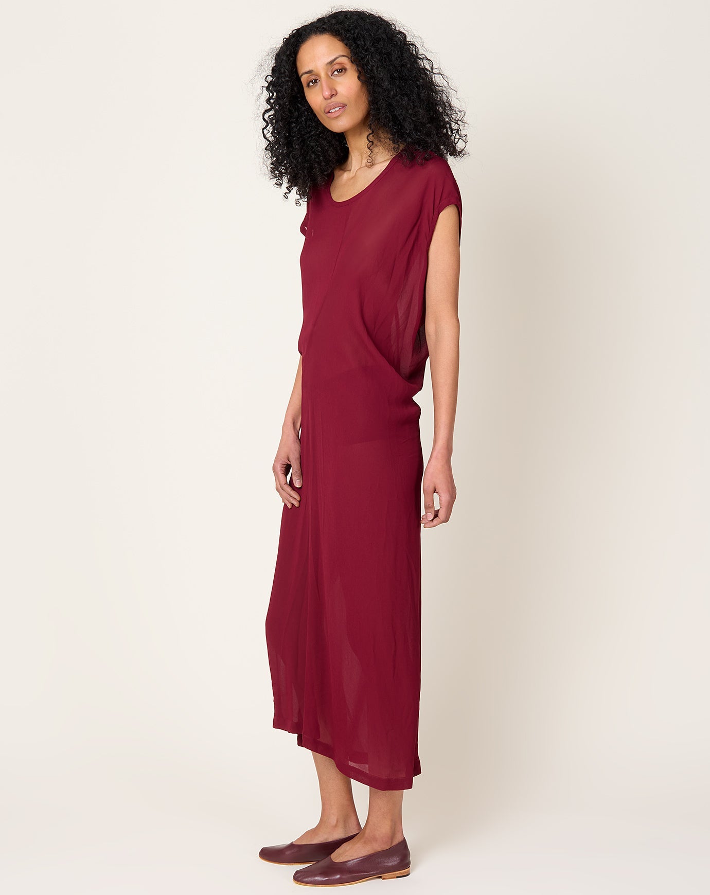 6397 S-Curve Dress in Bordeaux