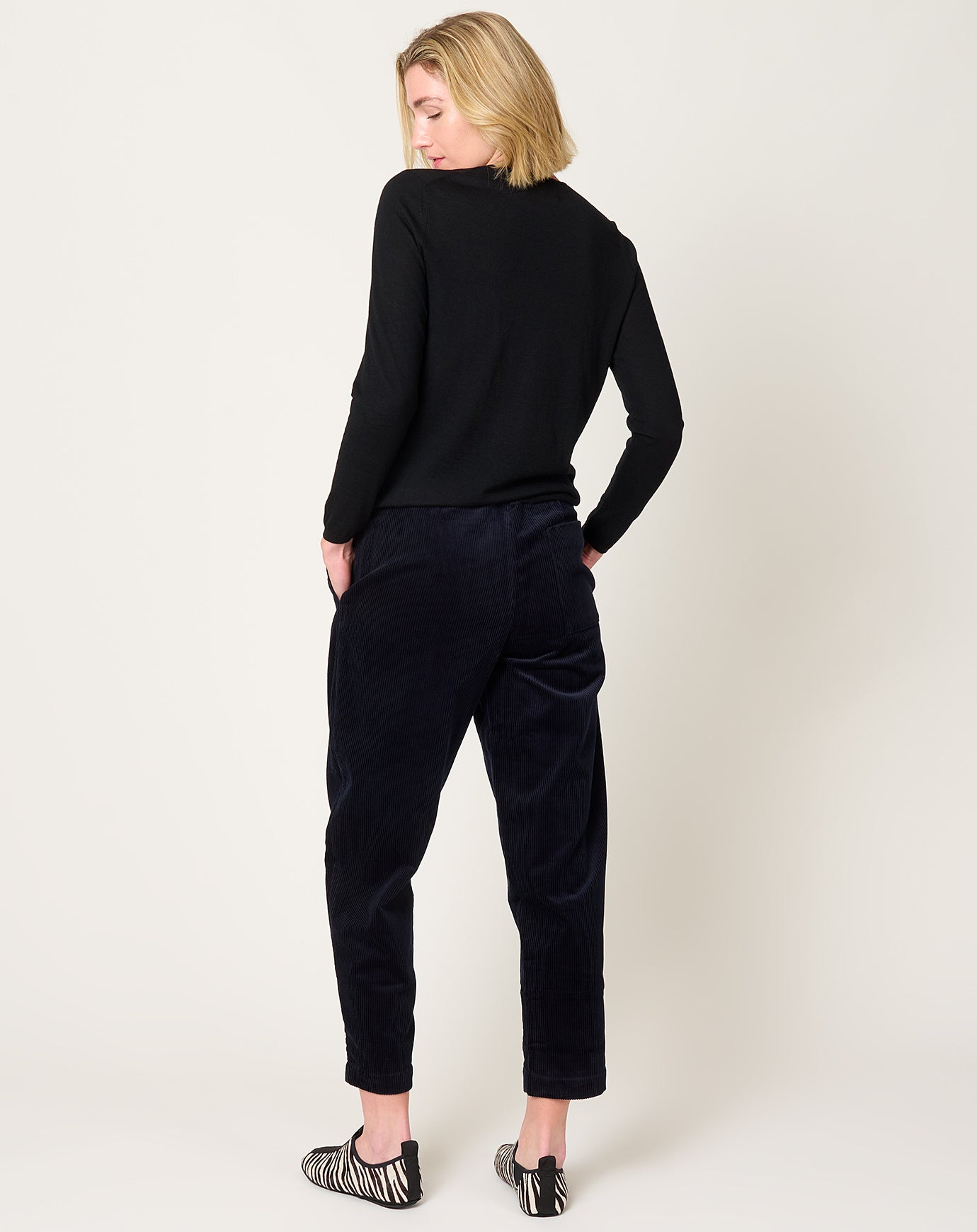 7115 by Szeki Corduroy Elastic Pull-Up Trouser in Black