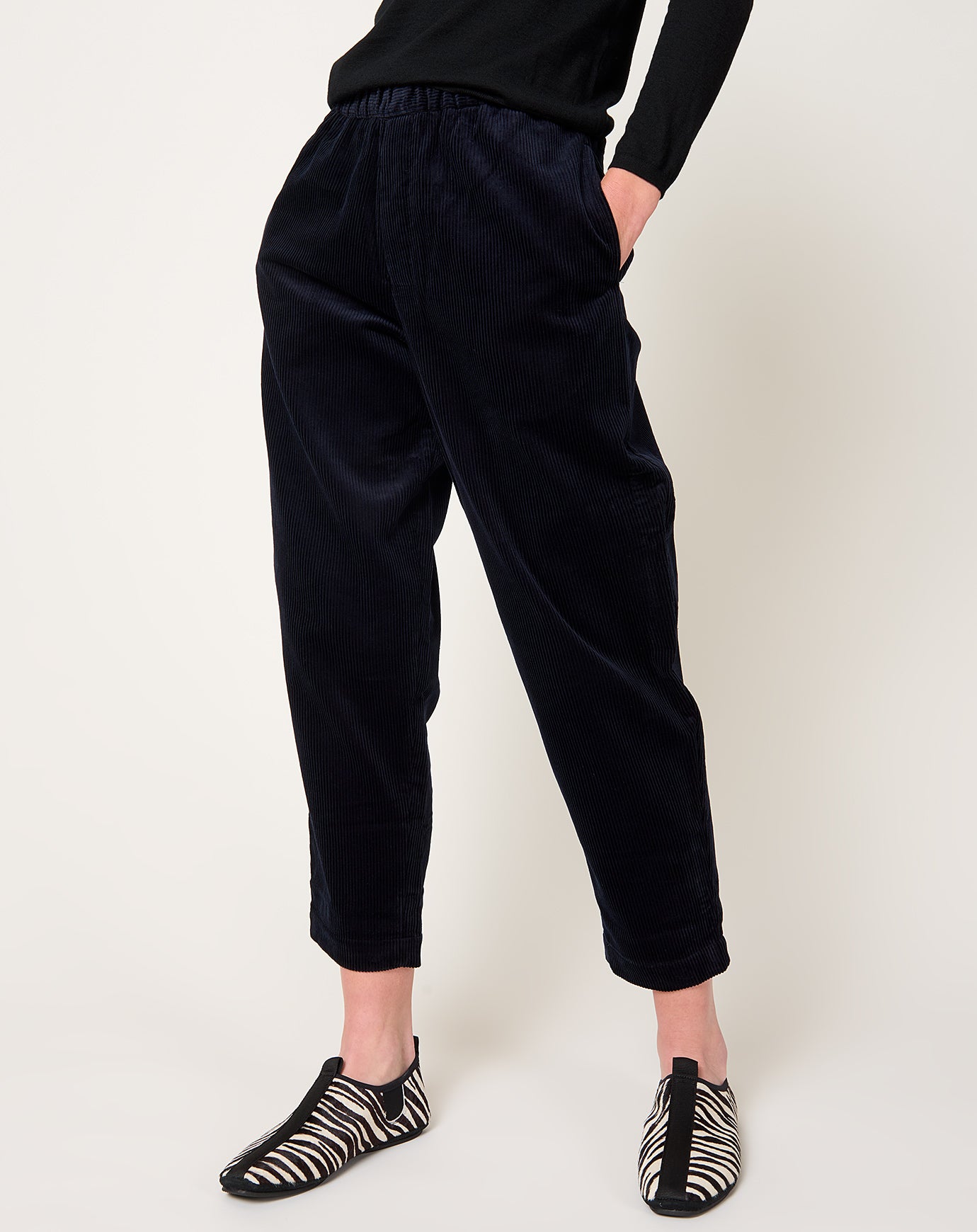 7115 by Szeki Corduroy Elastic Pull-Up Trouser in Black