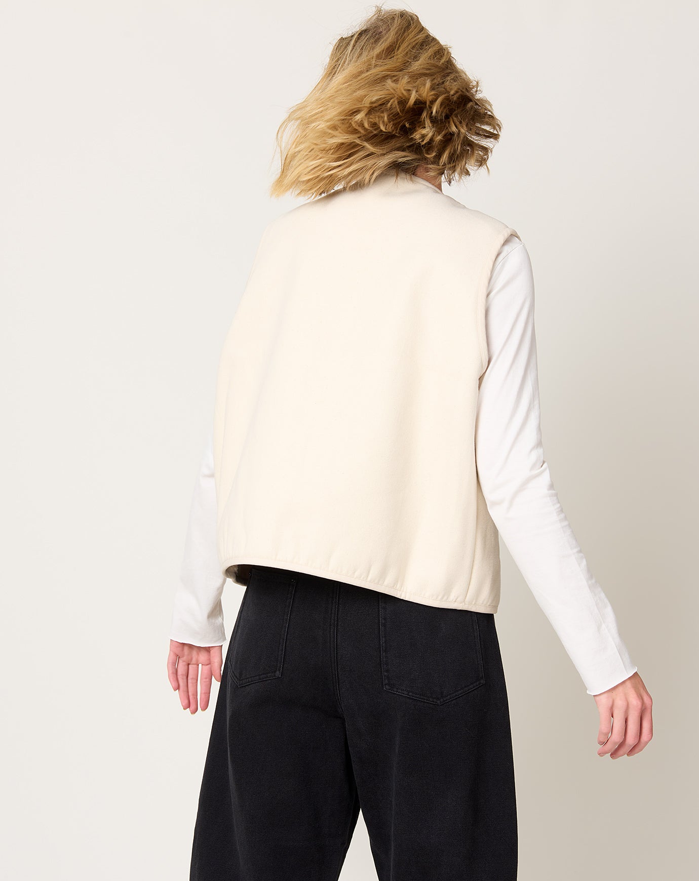 7115 by Szeki Double Faced Canvas Vest in Off White