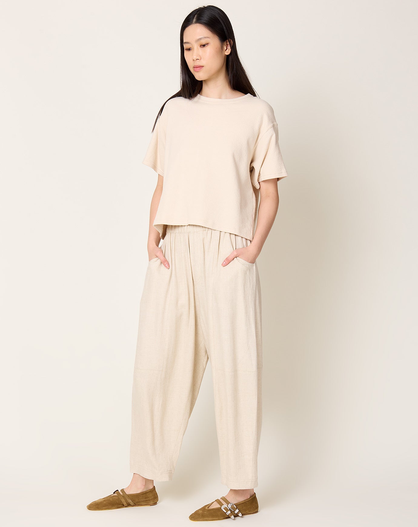 7115 by Szeki Elastic Panel Barrel Trouser in Oatmeal