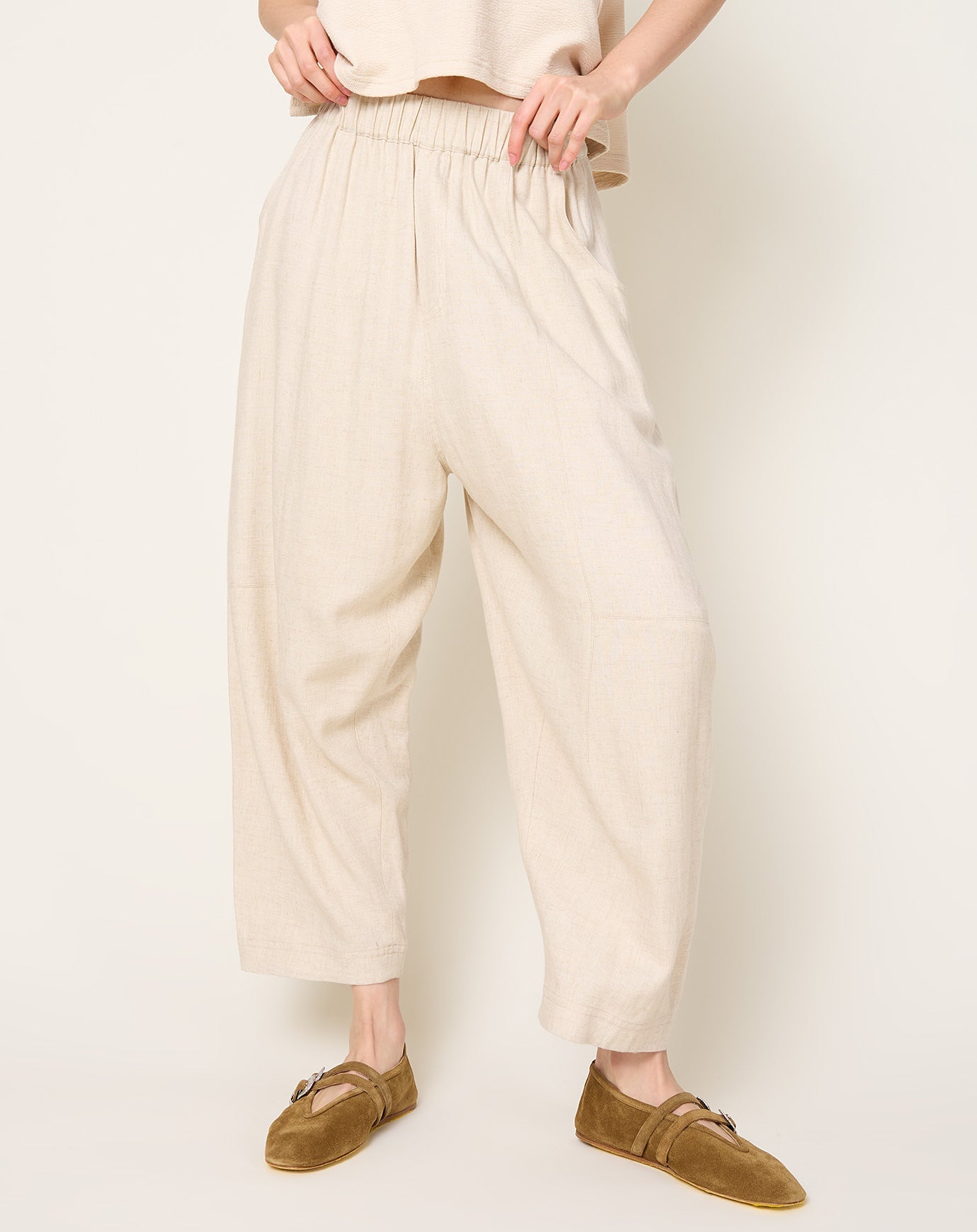 7115 by Szeki Elastic Panel Barrel Trouser in Oatmeal