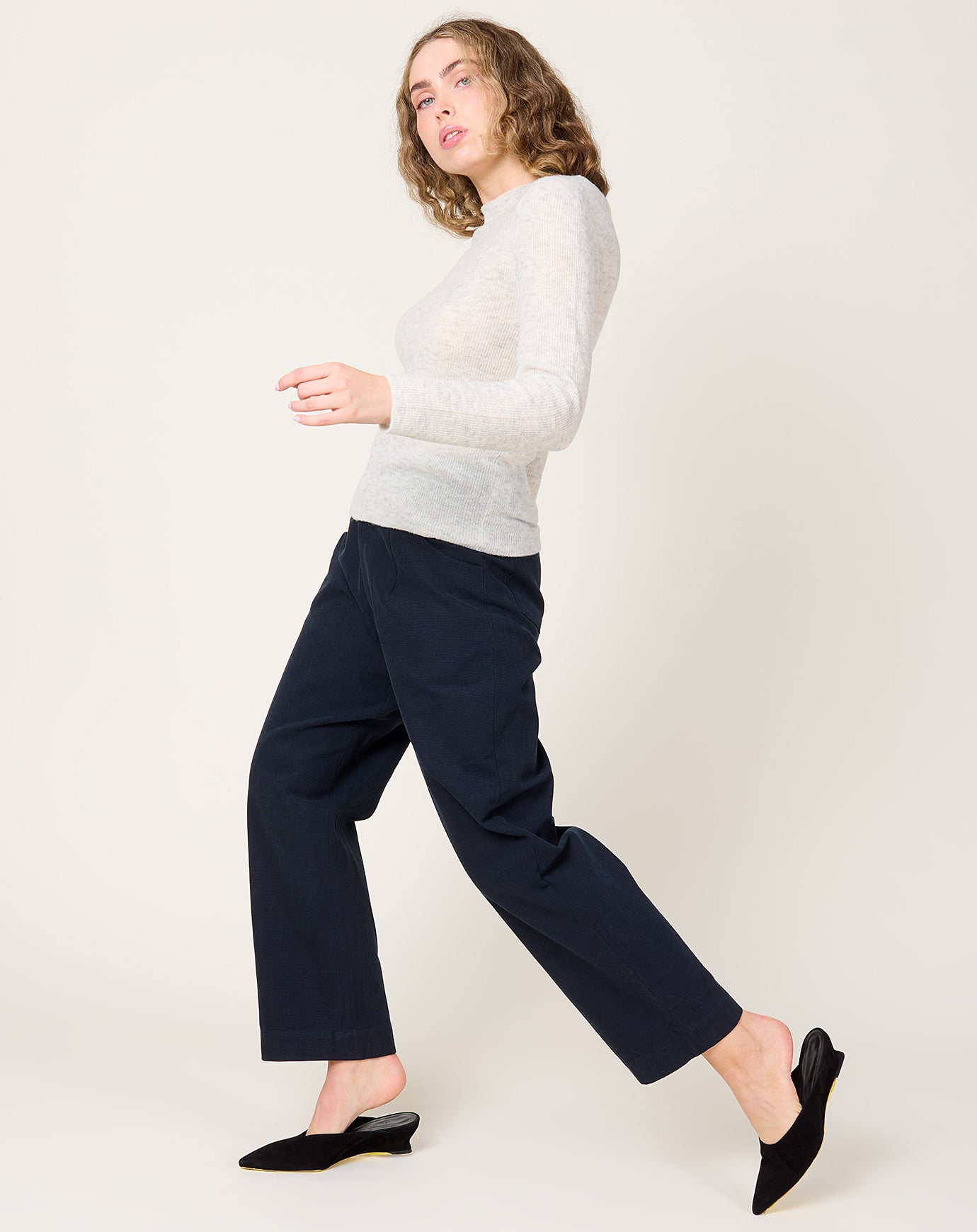 7115 by Szeki Mockneck Longsleeve in Heathered Mist