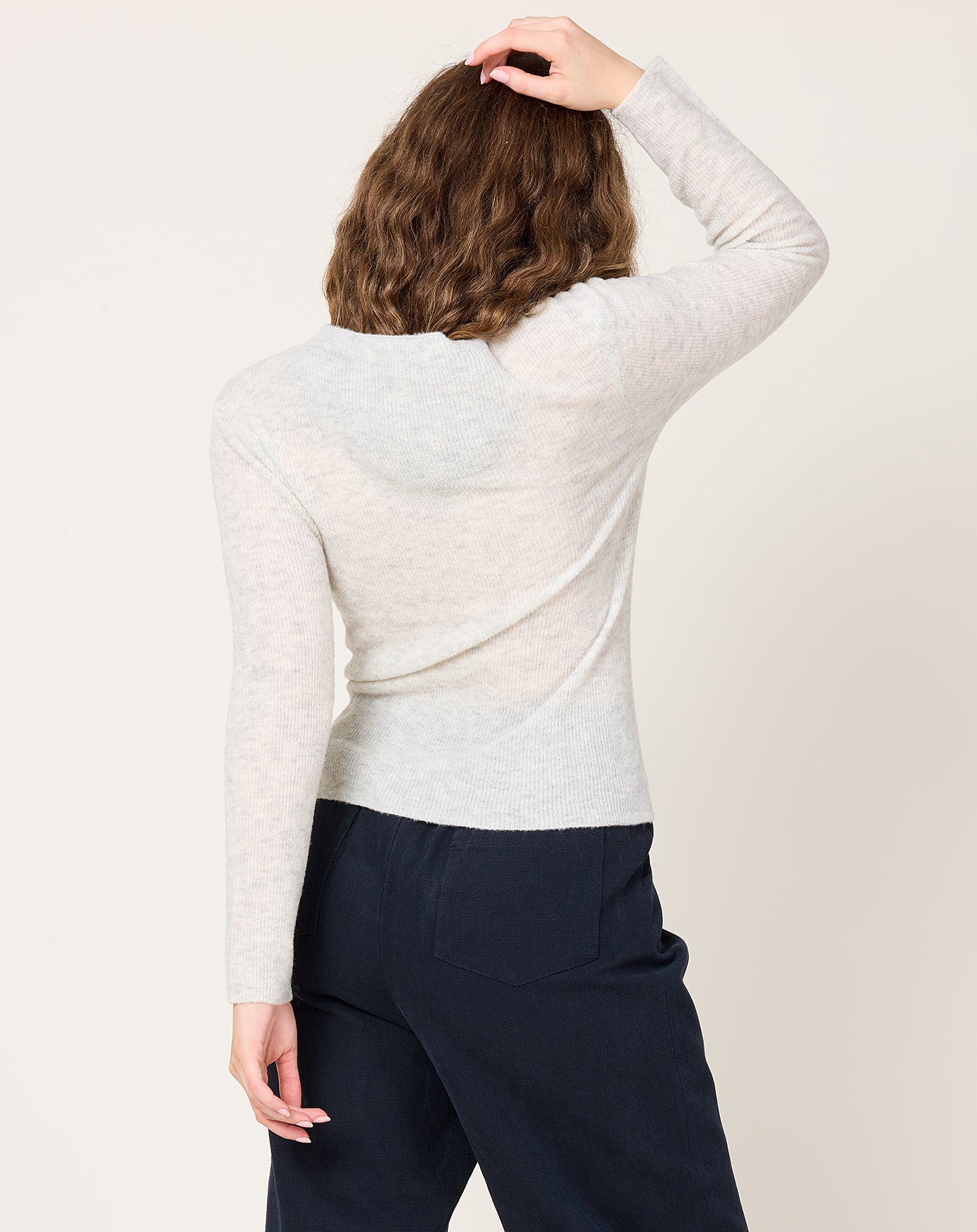 7115 by Szeki Mockneck Longsleeve in Heathered Mist