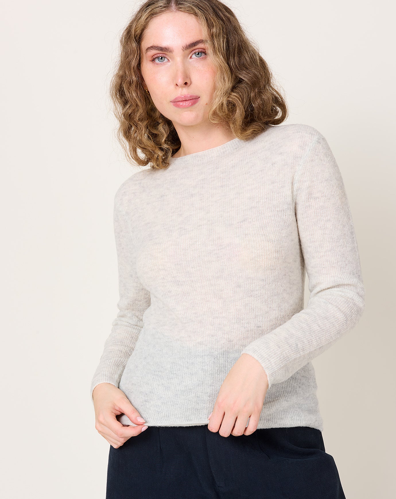 7115 by Szeki Mockneck Longsleeve in Heathered Mist