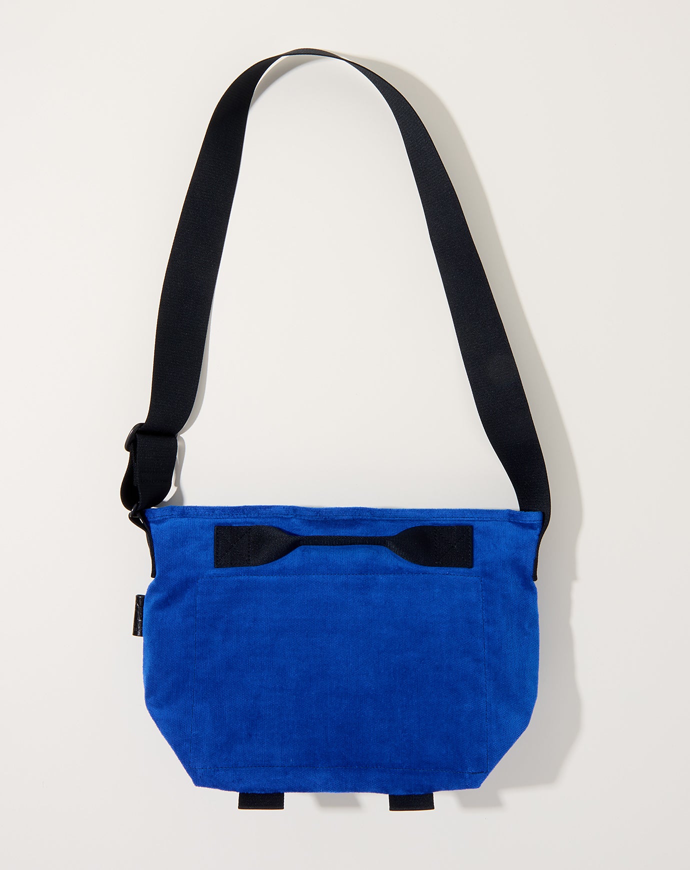Amiacalva Corduroy Messenger Bag S in Blue