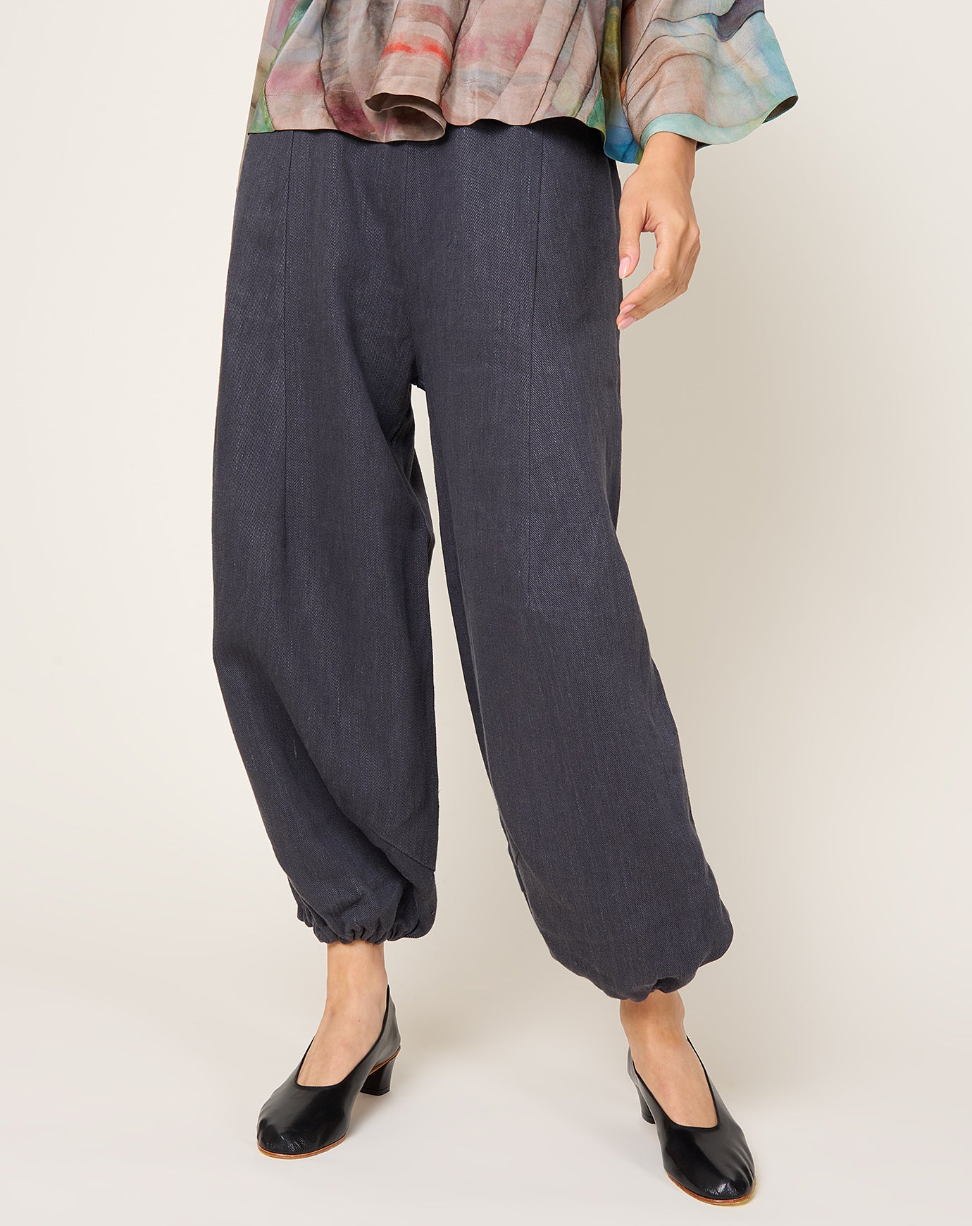 Anntian Pump Pant in Black
