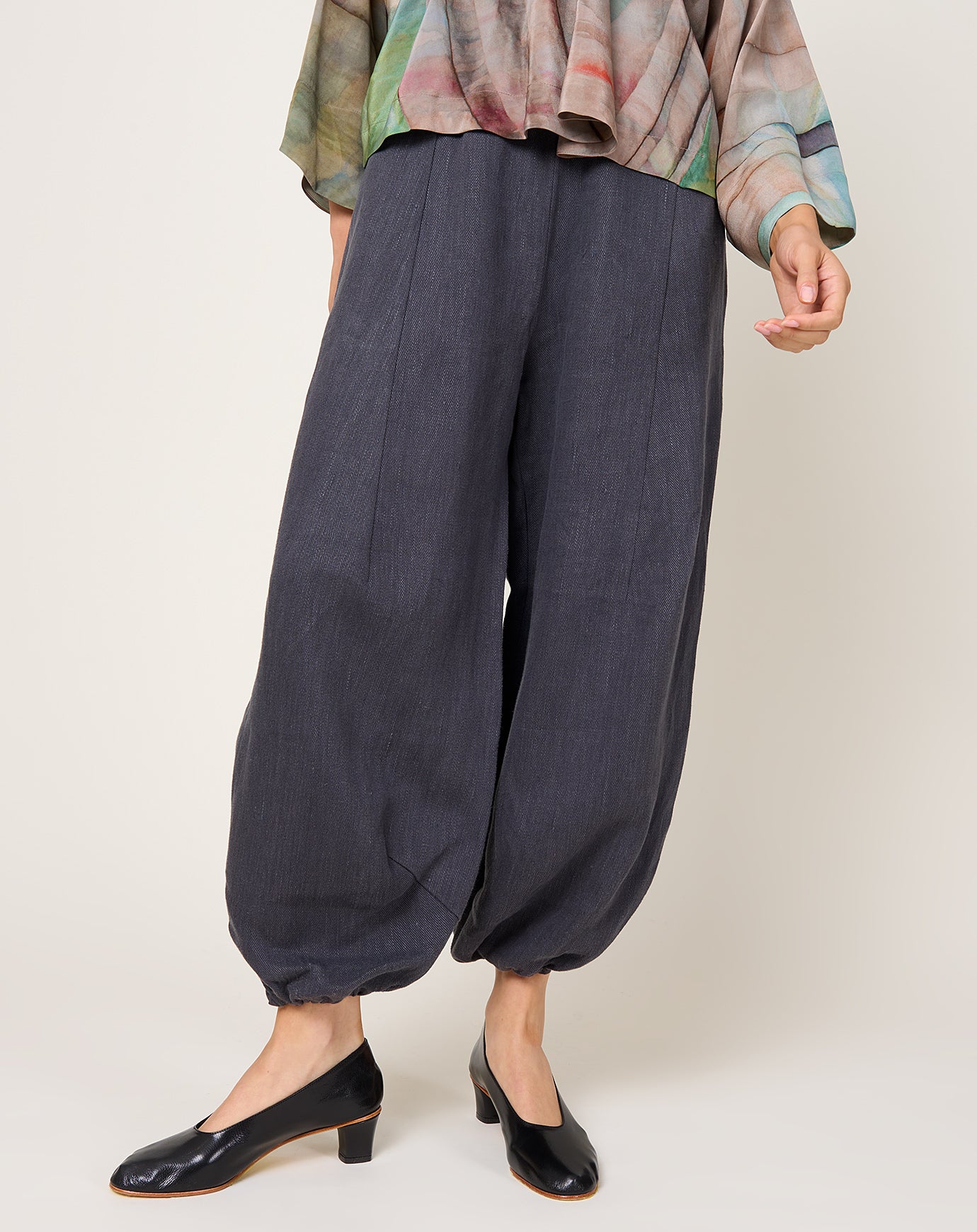 Anntian Pump Pant in Black