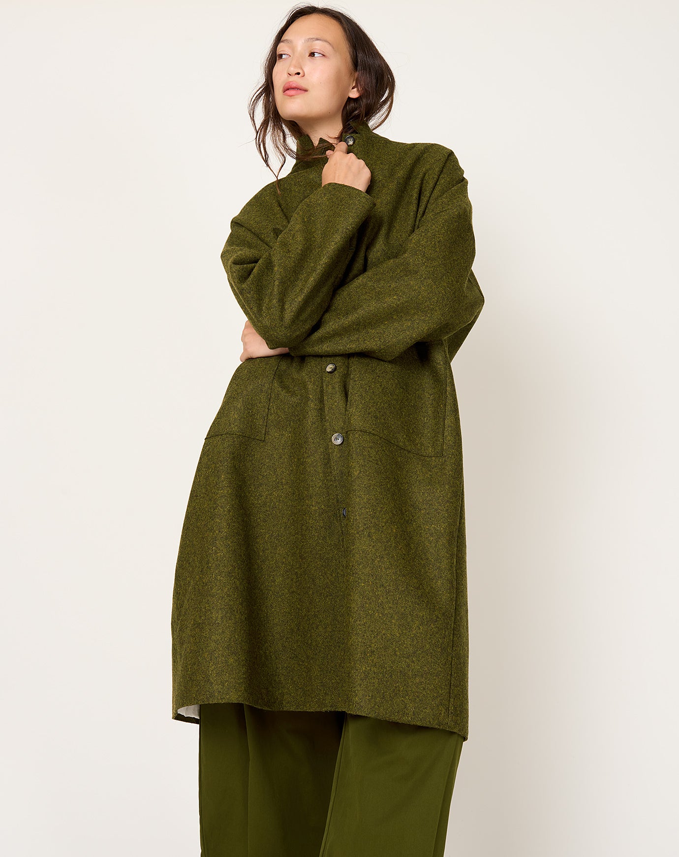 apuntob Heavy Felt Coat in Forest
