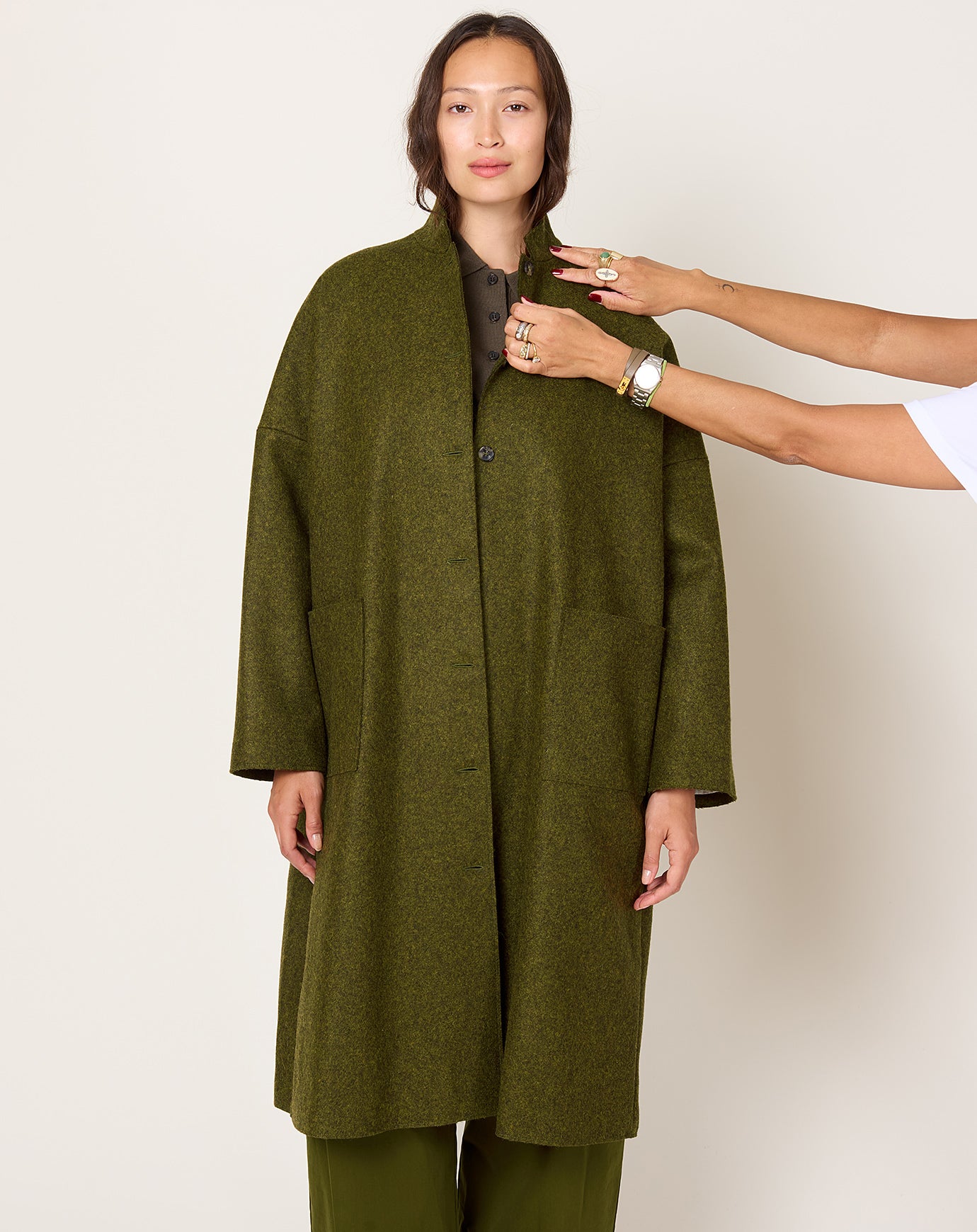 apuntob Heavy Felt Coat in Forest