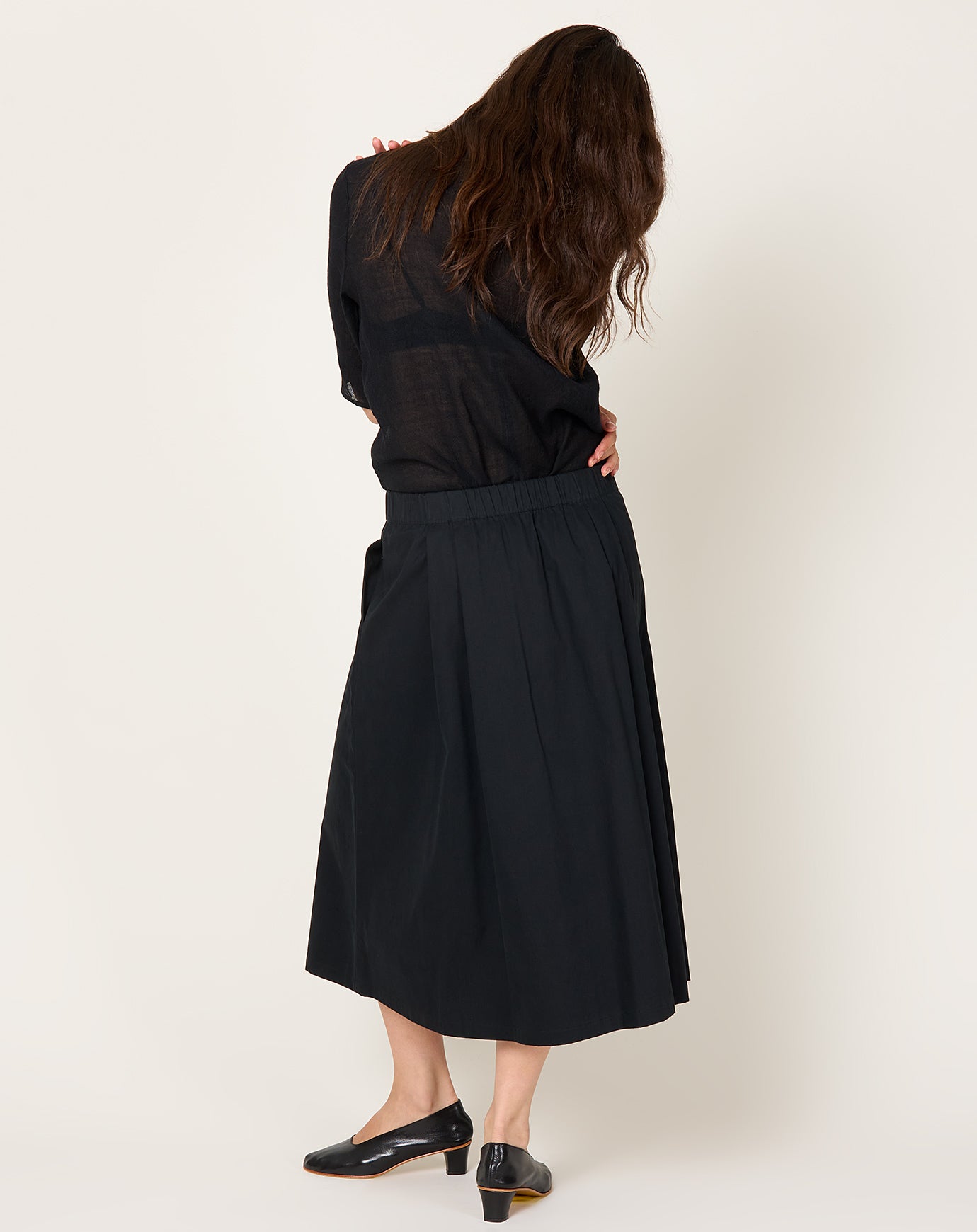 apuntob Pleated Soft Cotton Skirt in Nero