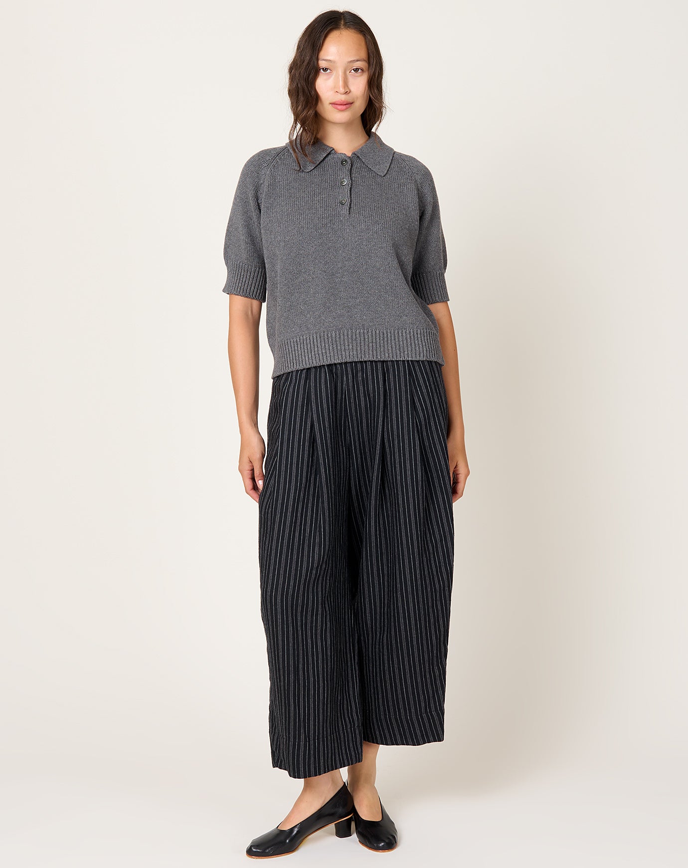 apuntob Pleated Wool Linen Trouser in Nero Stripe