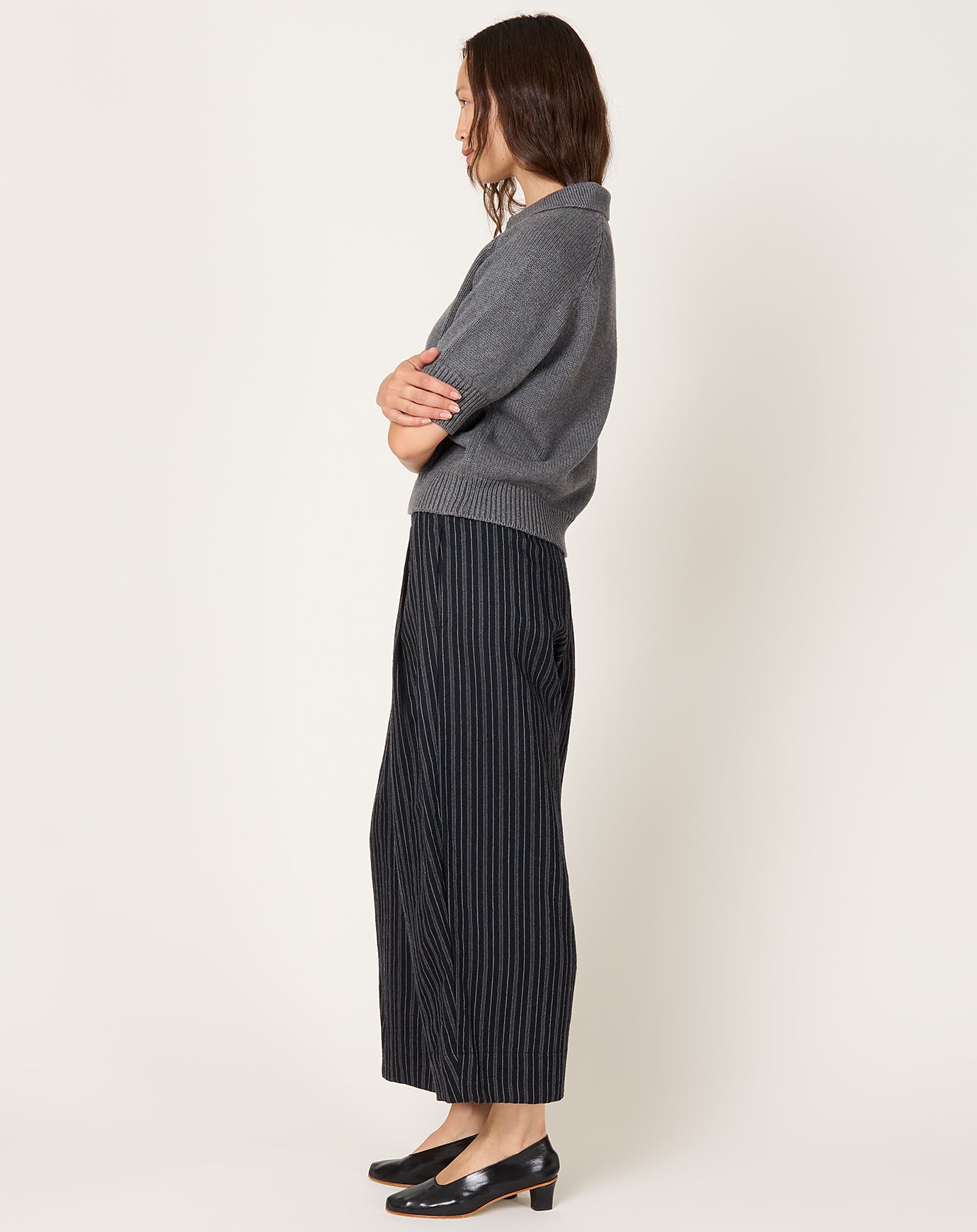 apuntob Pleated Wool Linen Trouser in Nero Stripe