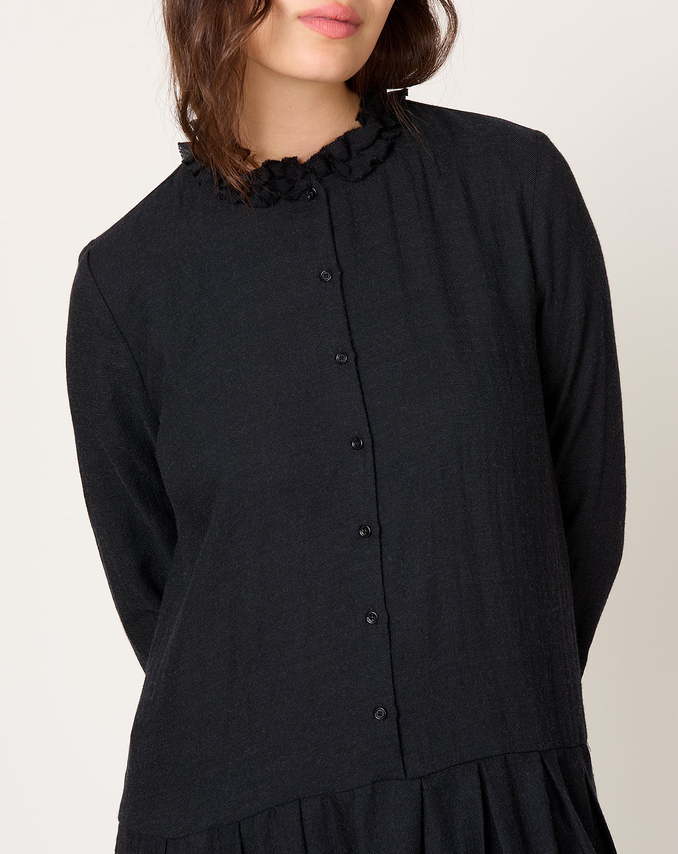 apuntob Light Wool Shirtdress in Nero