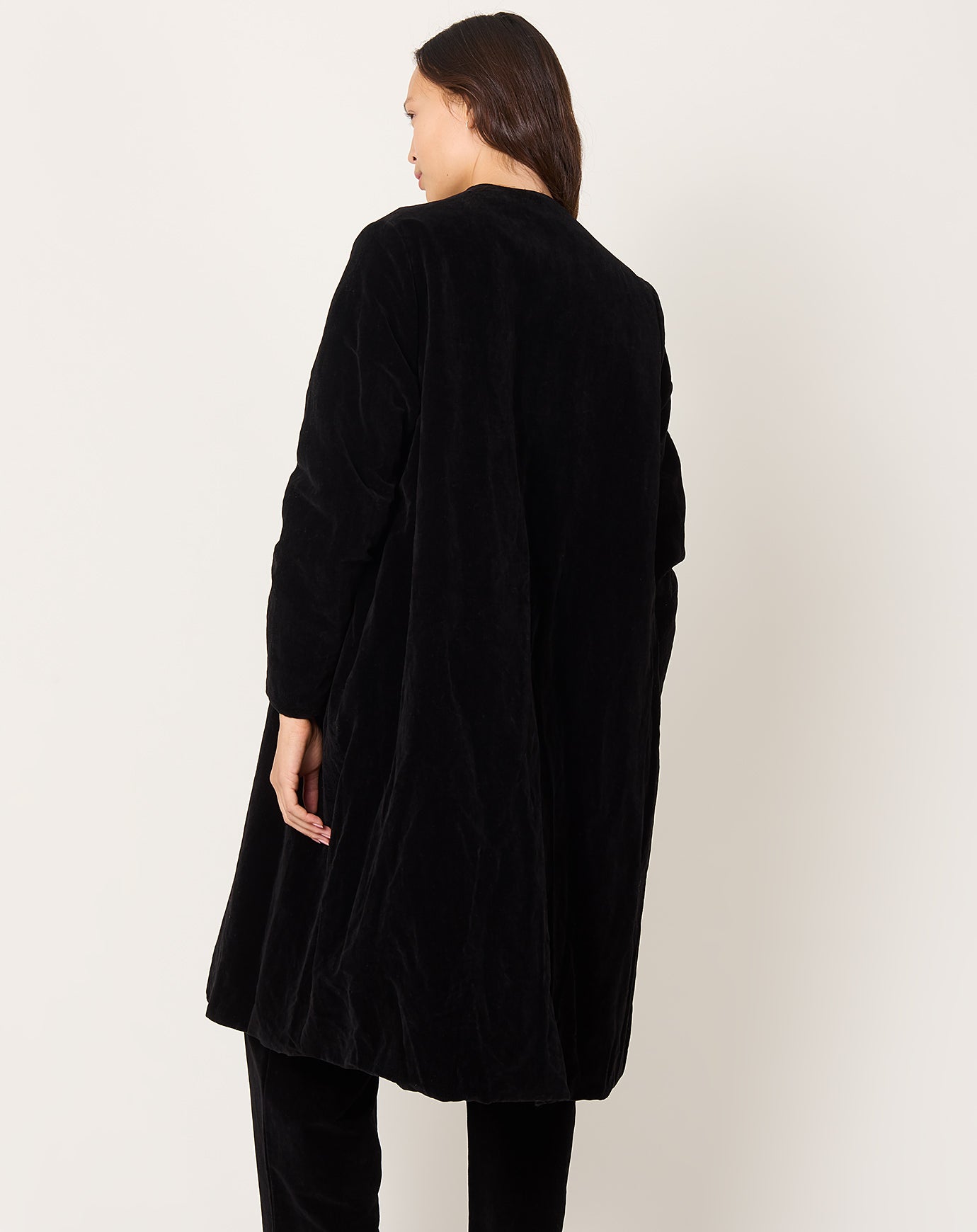 apuntob Reversible Velvet Coat in Black