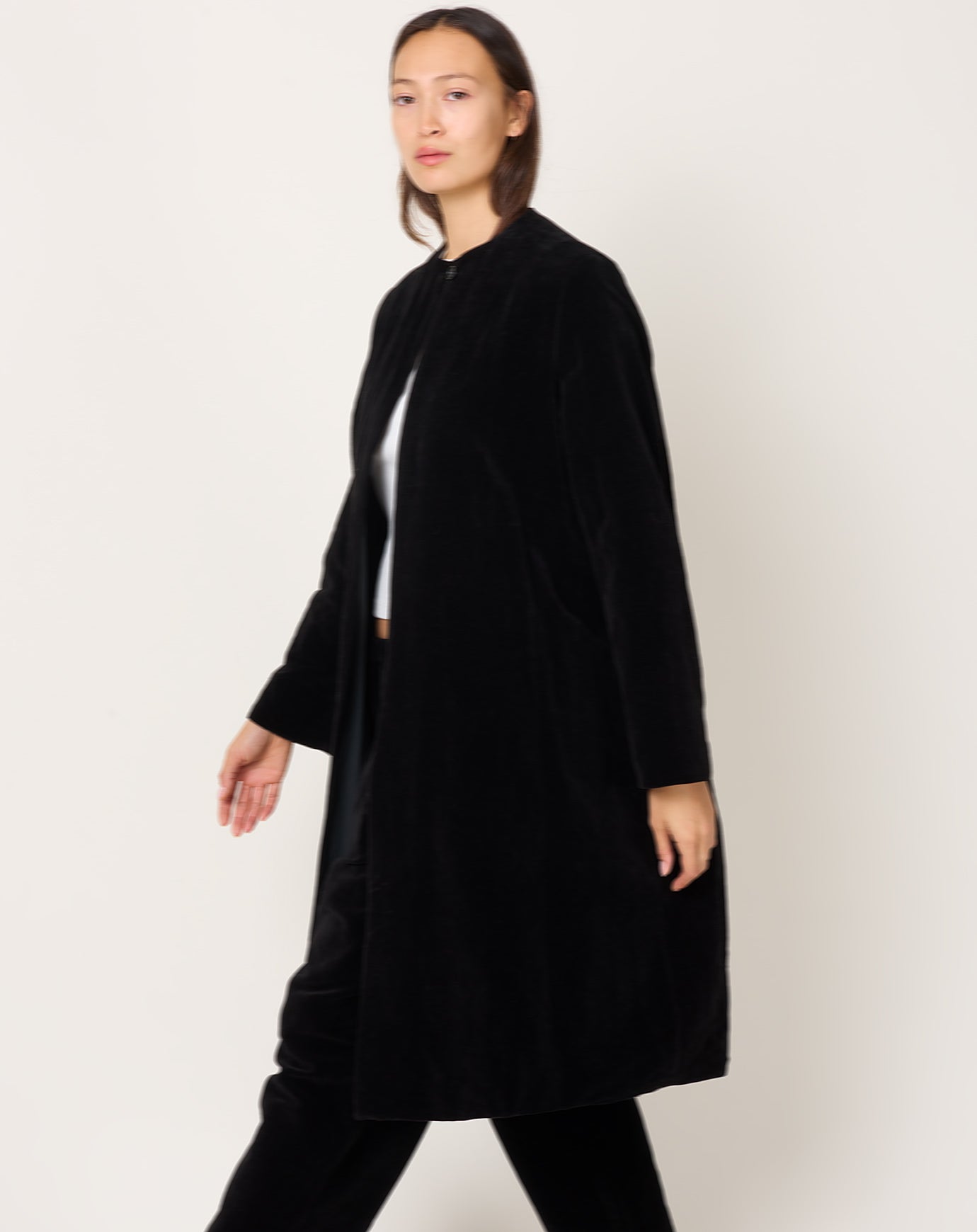 apuntob Reversible Velvet Coat in Black
