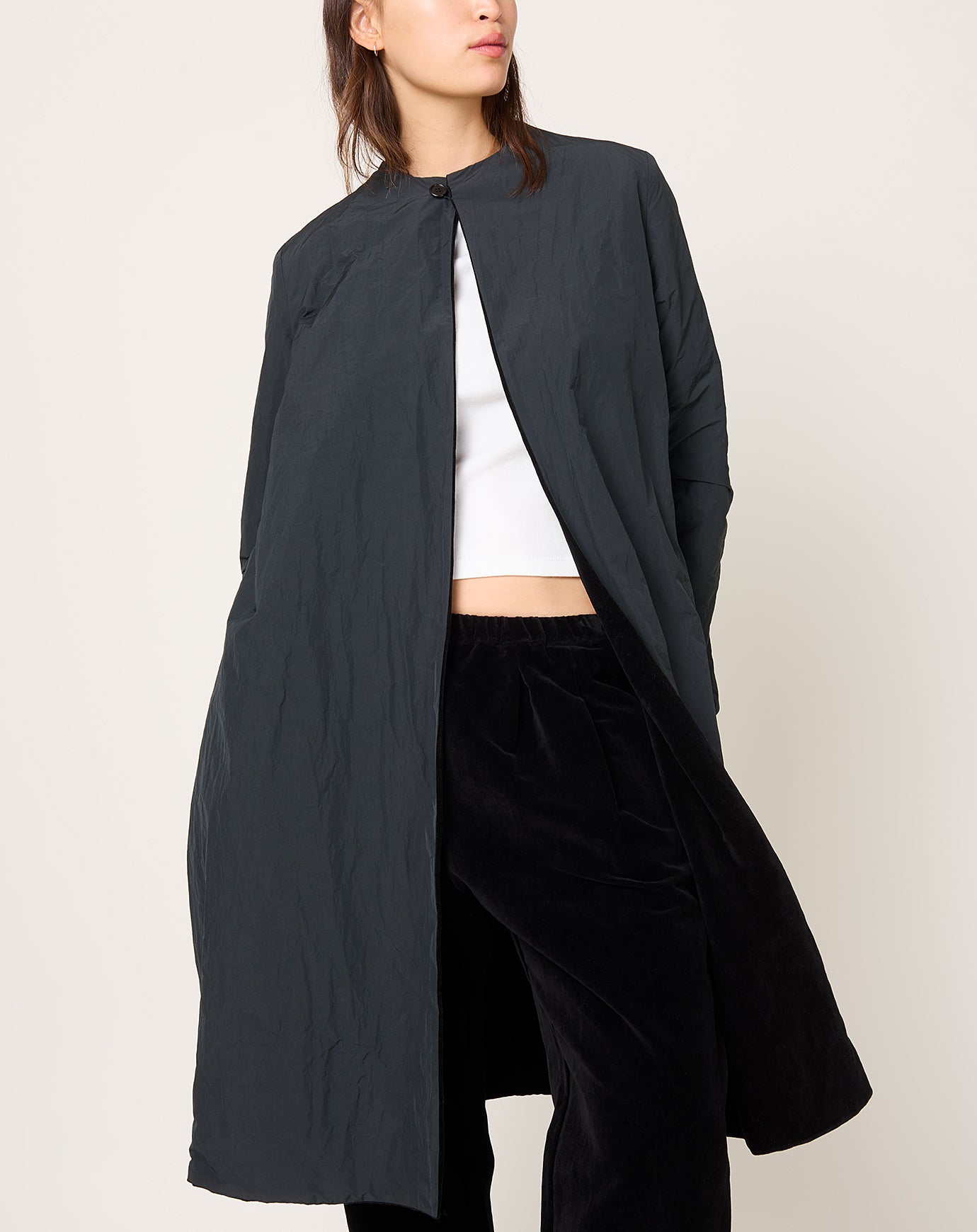 apuntob Reversible Velvet Coat in Black