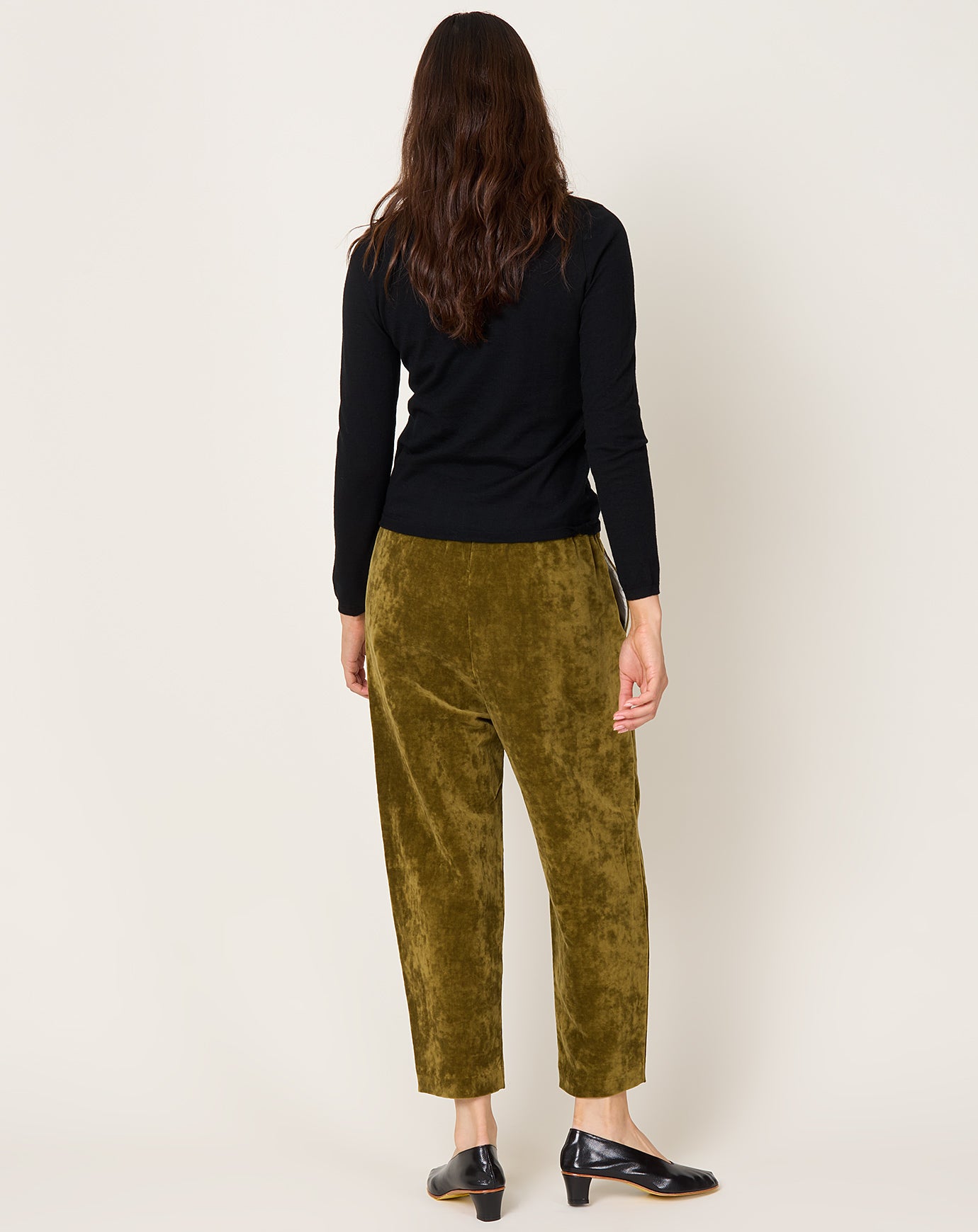 apuntob Tapered Velvet Trouser in Forest