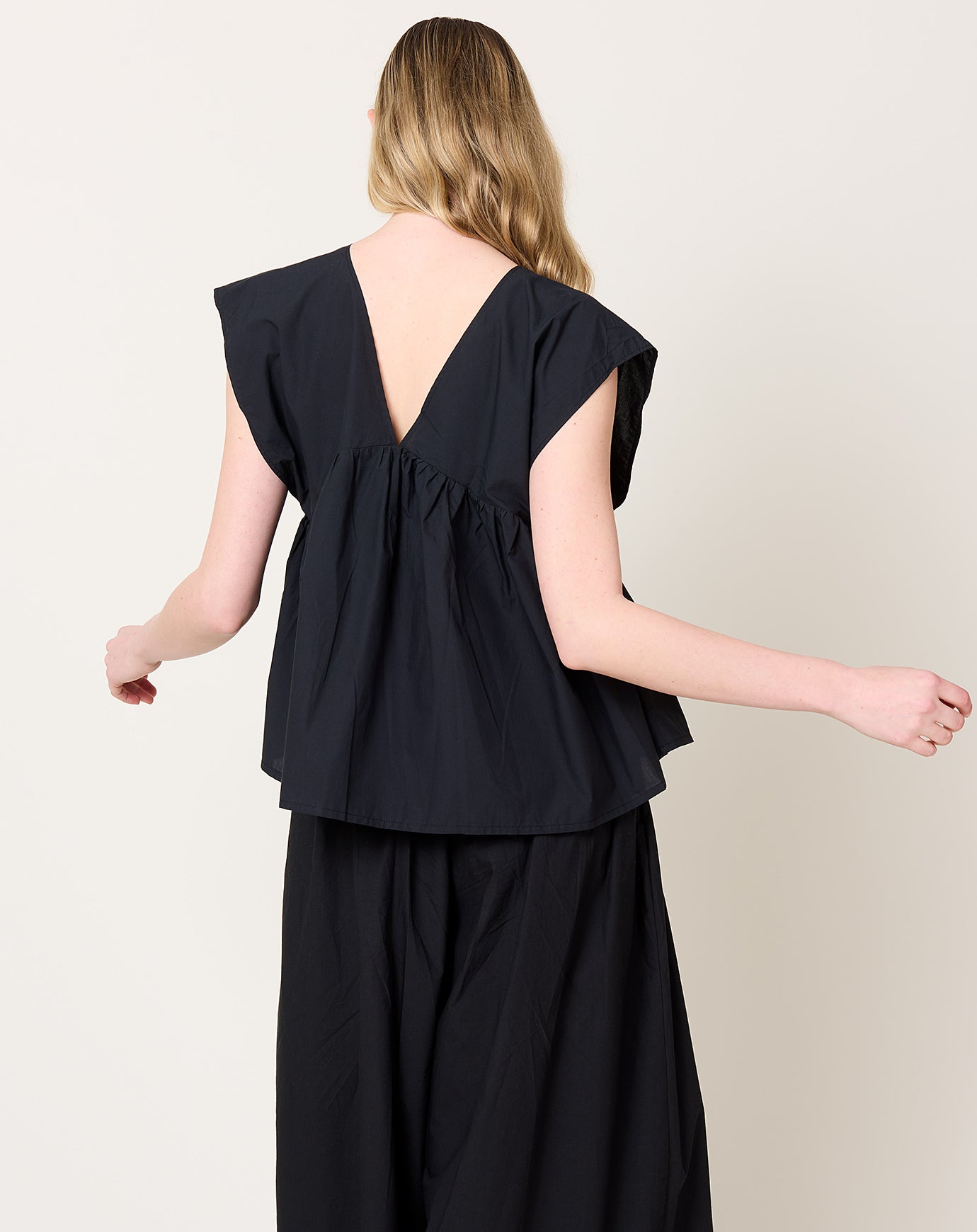 Baserange Cable Top in Black