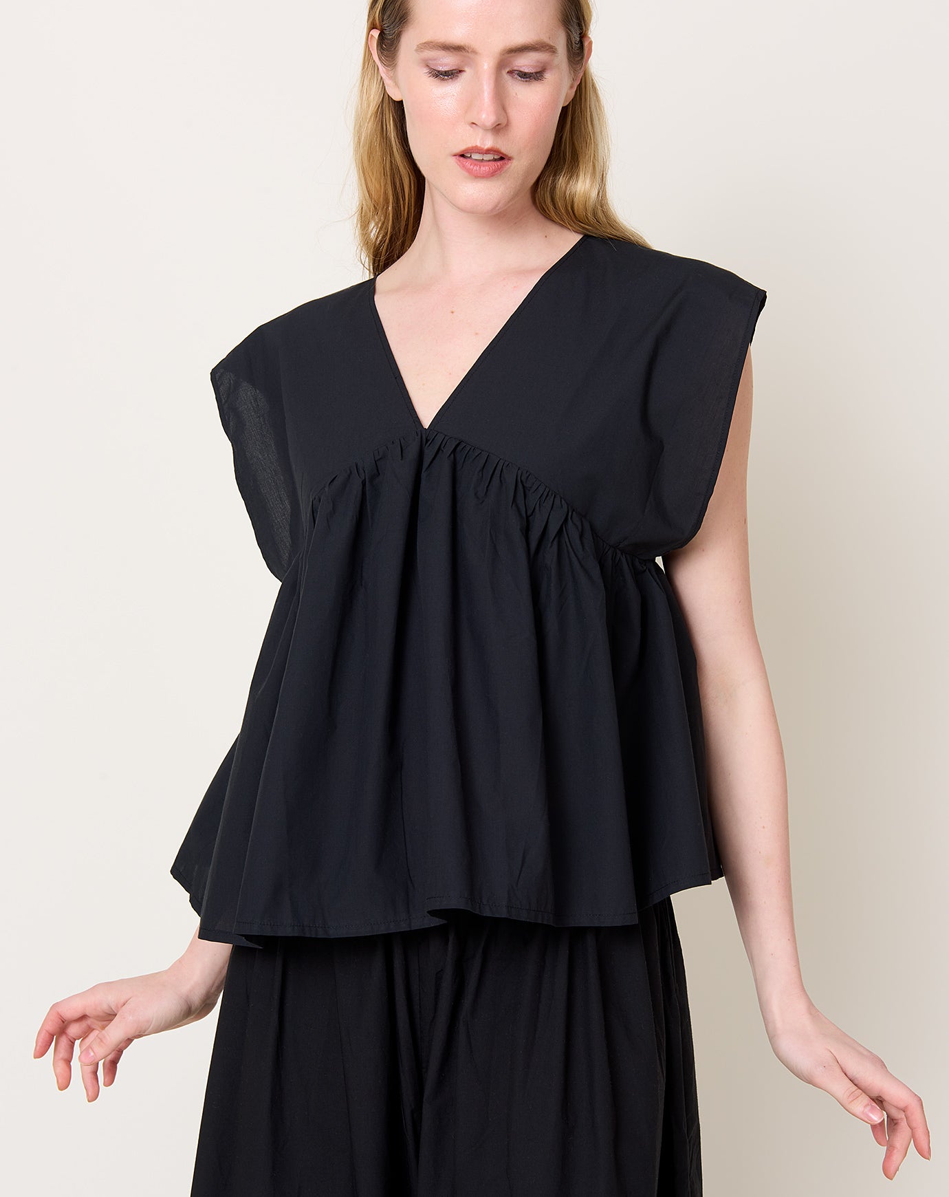 Baserange Cable Top in Black