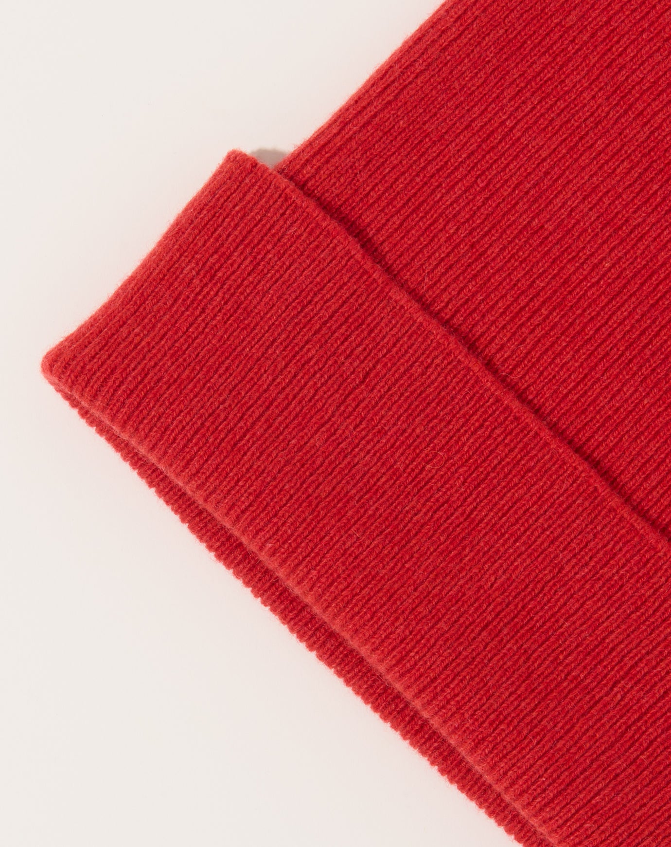 Baserange Whit Beanie in Melograno Red