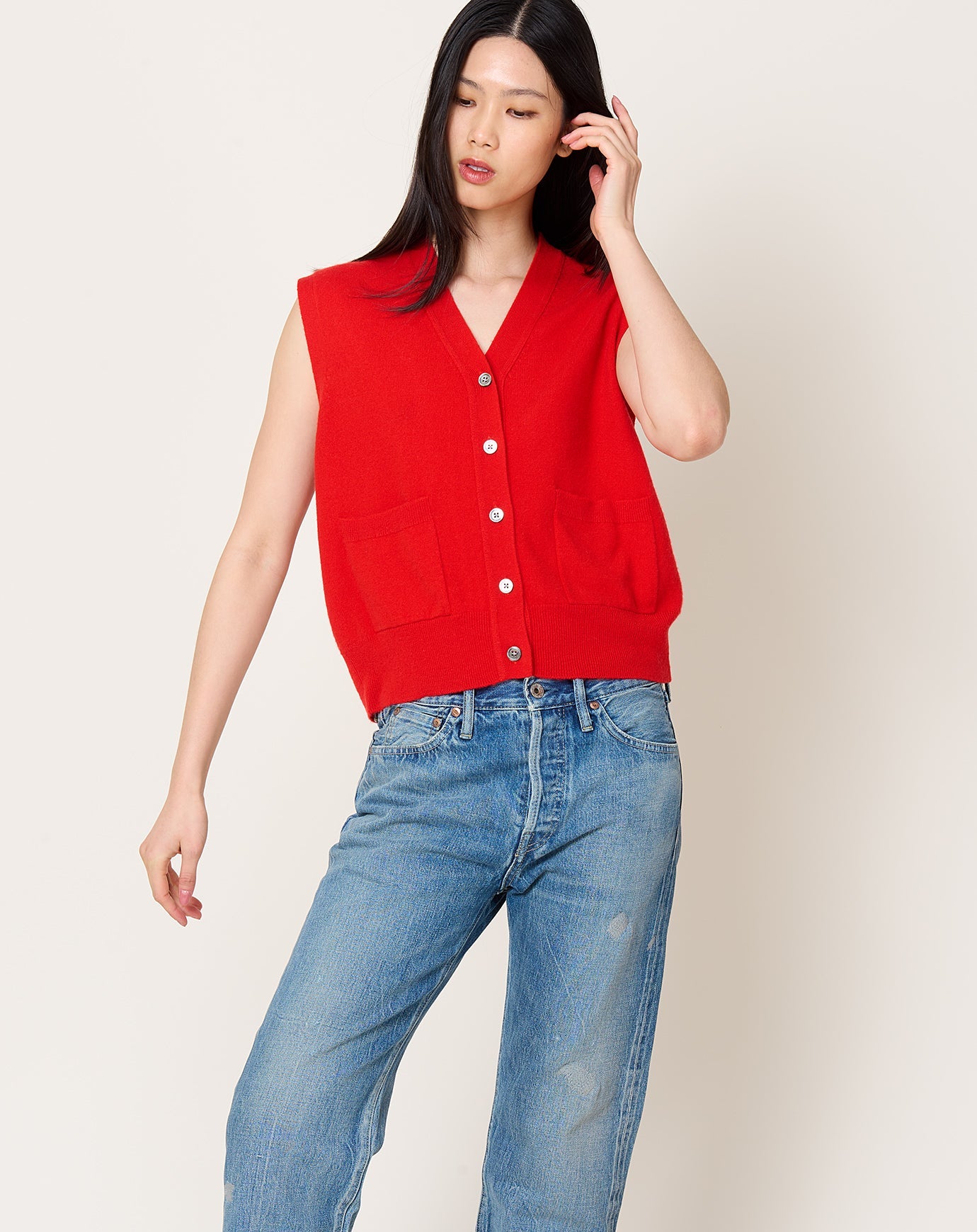 Demylee Juni Vest in Scarlet