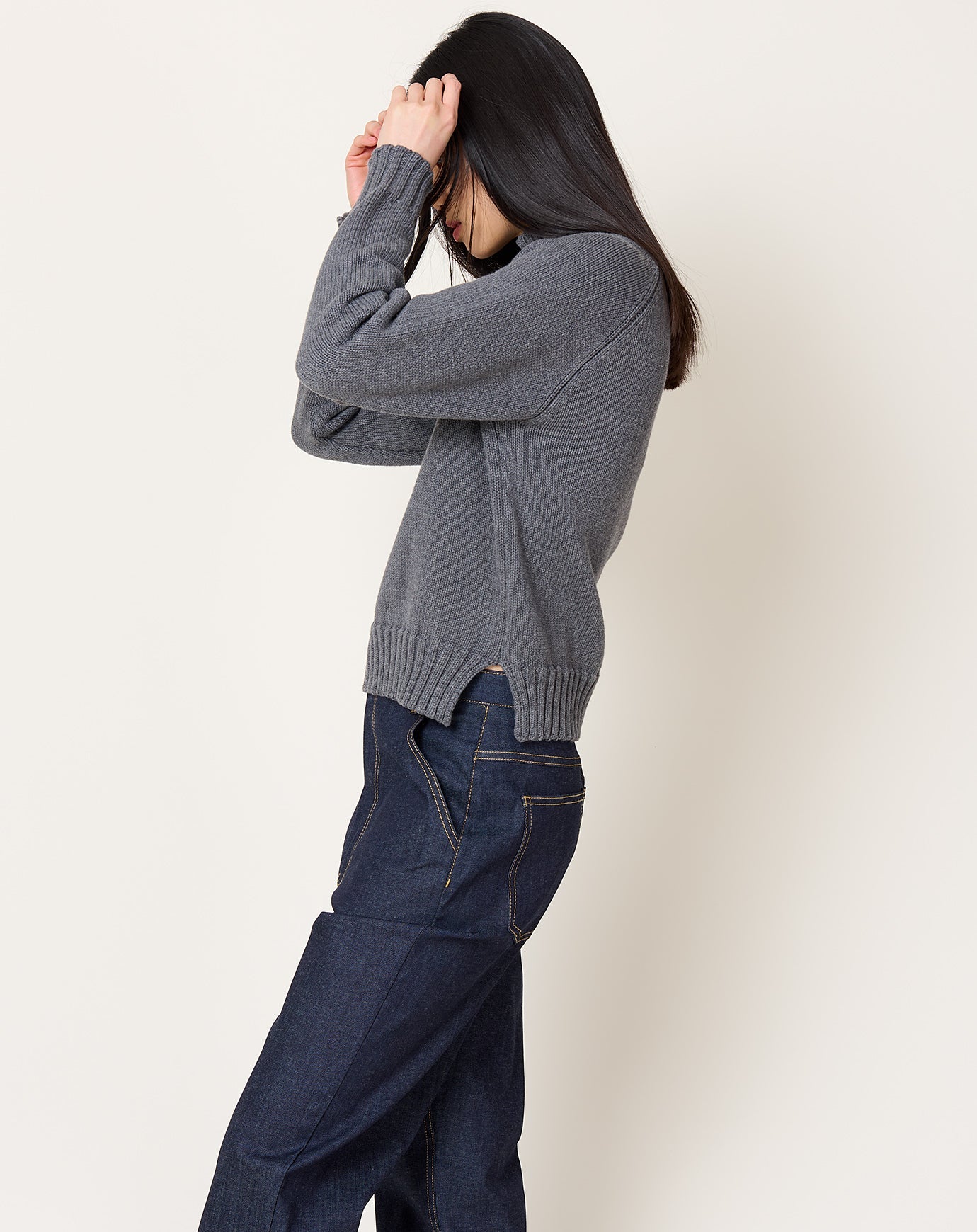 Demylee Kaitlyn Sweater in Dark Heather Grey