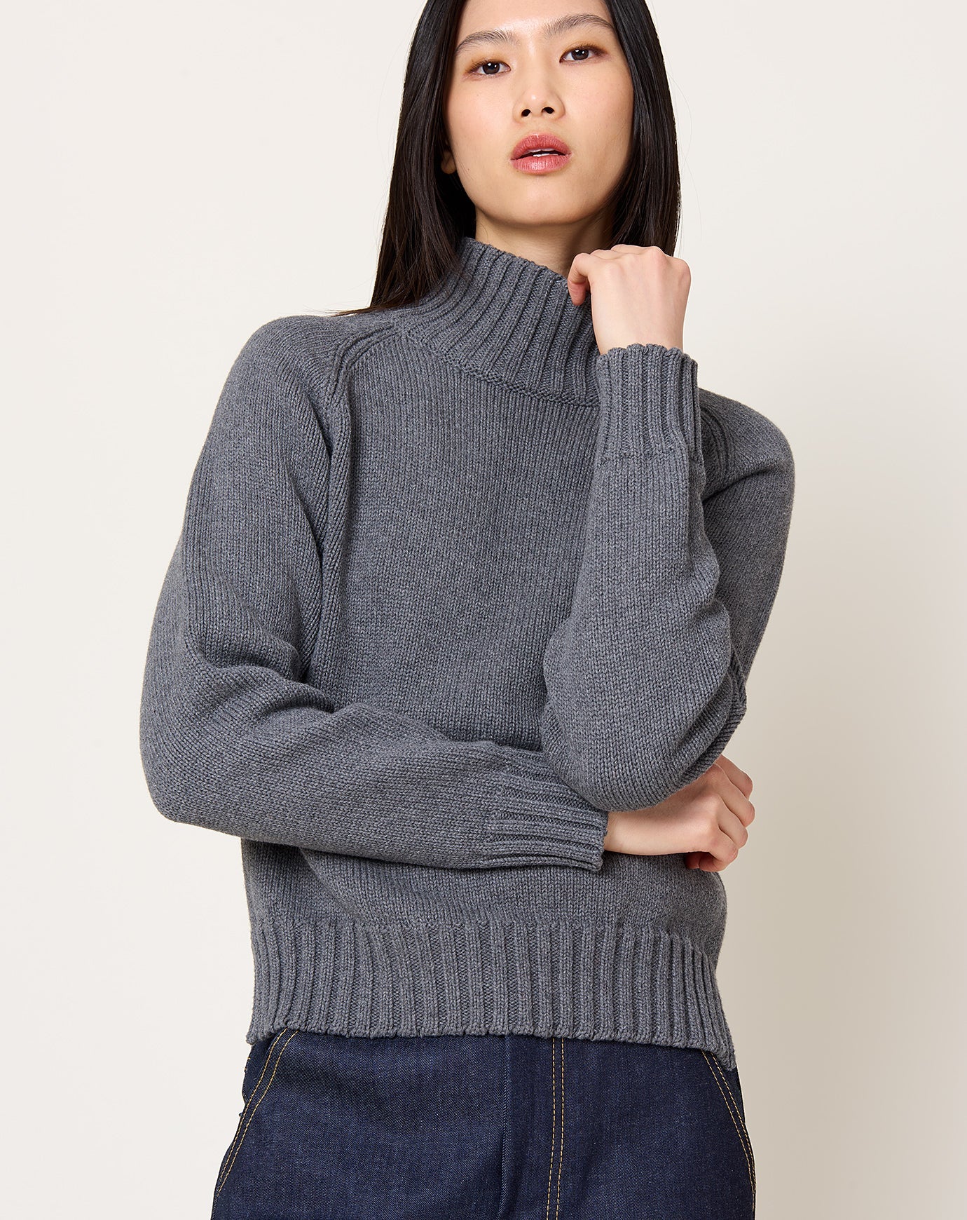 Demylee Kaitlyn Sweater in Dark Heather Grey