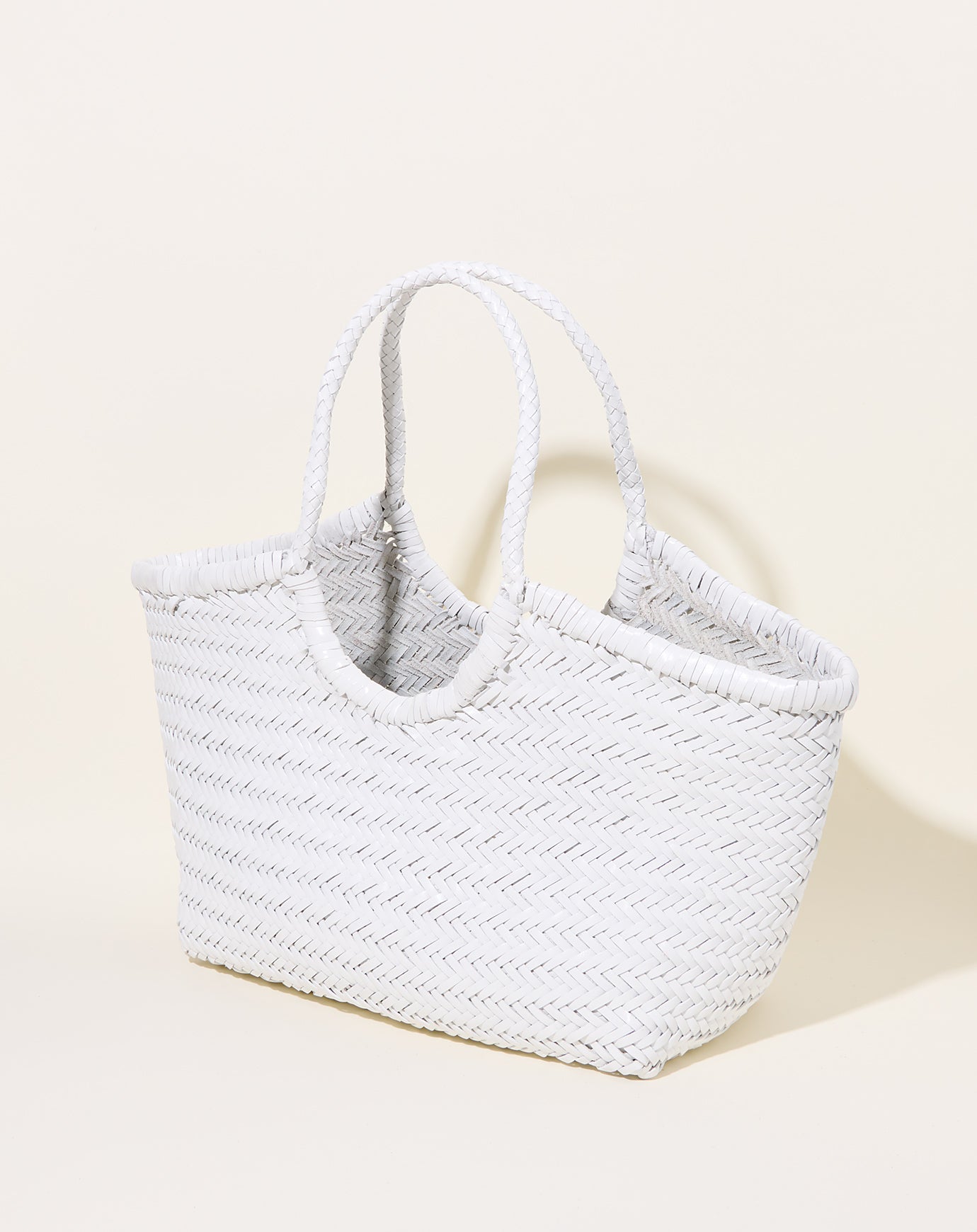 Dragon Diffusion Nantucket Basket in White