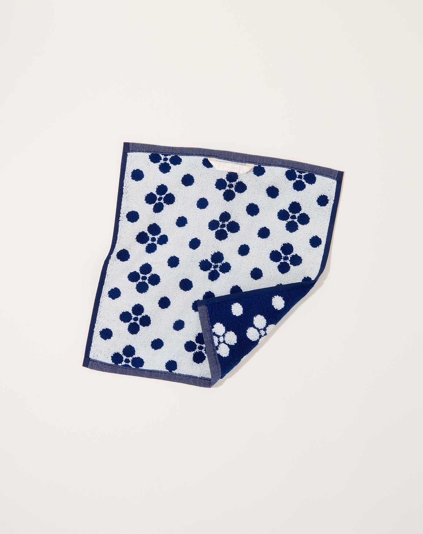Dusen Dusen Navy Pattern Lisa Washcloth