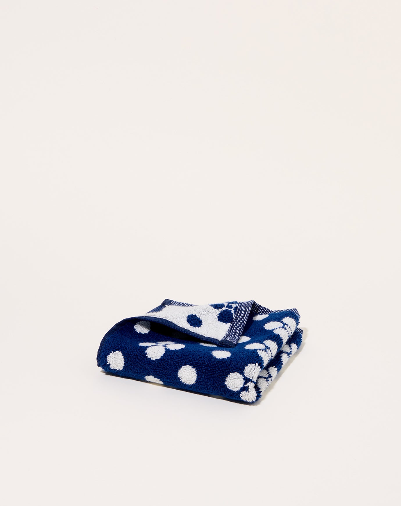 Dusen Dusen Navy Pattern Lisa Washcloth