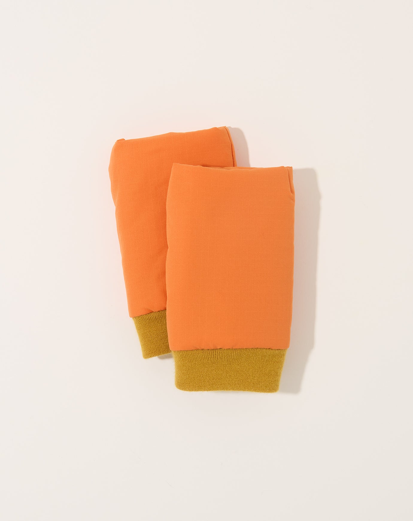 Frenckenberger Puffed Mittens in Orange