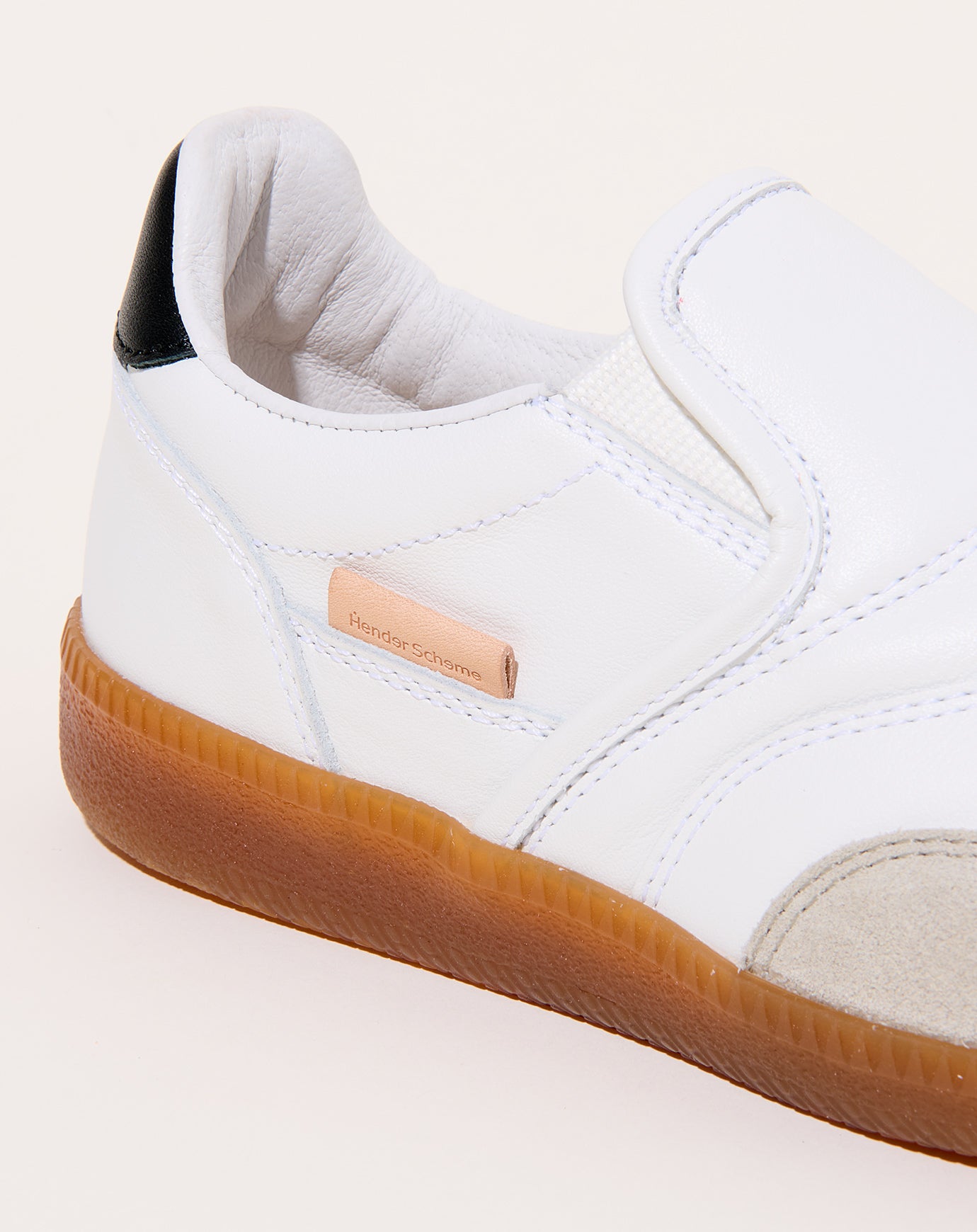 Hender Scheme Derrida in White