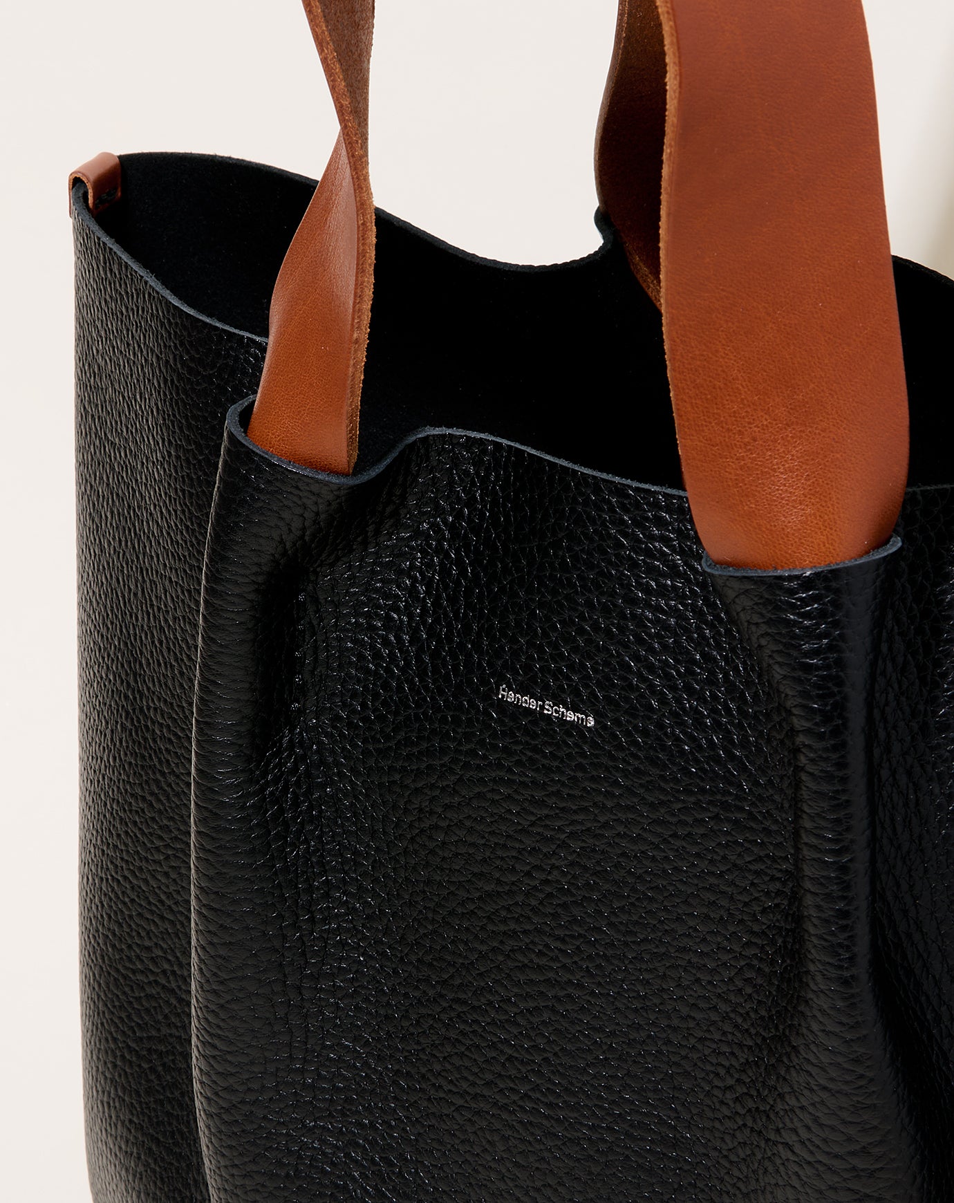 Hender Scheme Piano Bag in Black