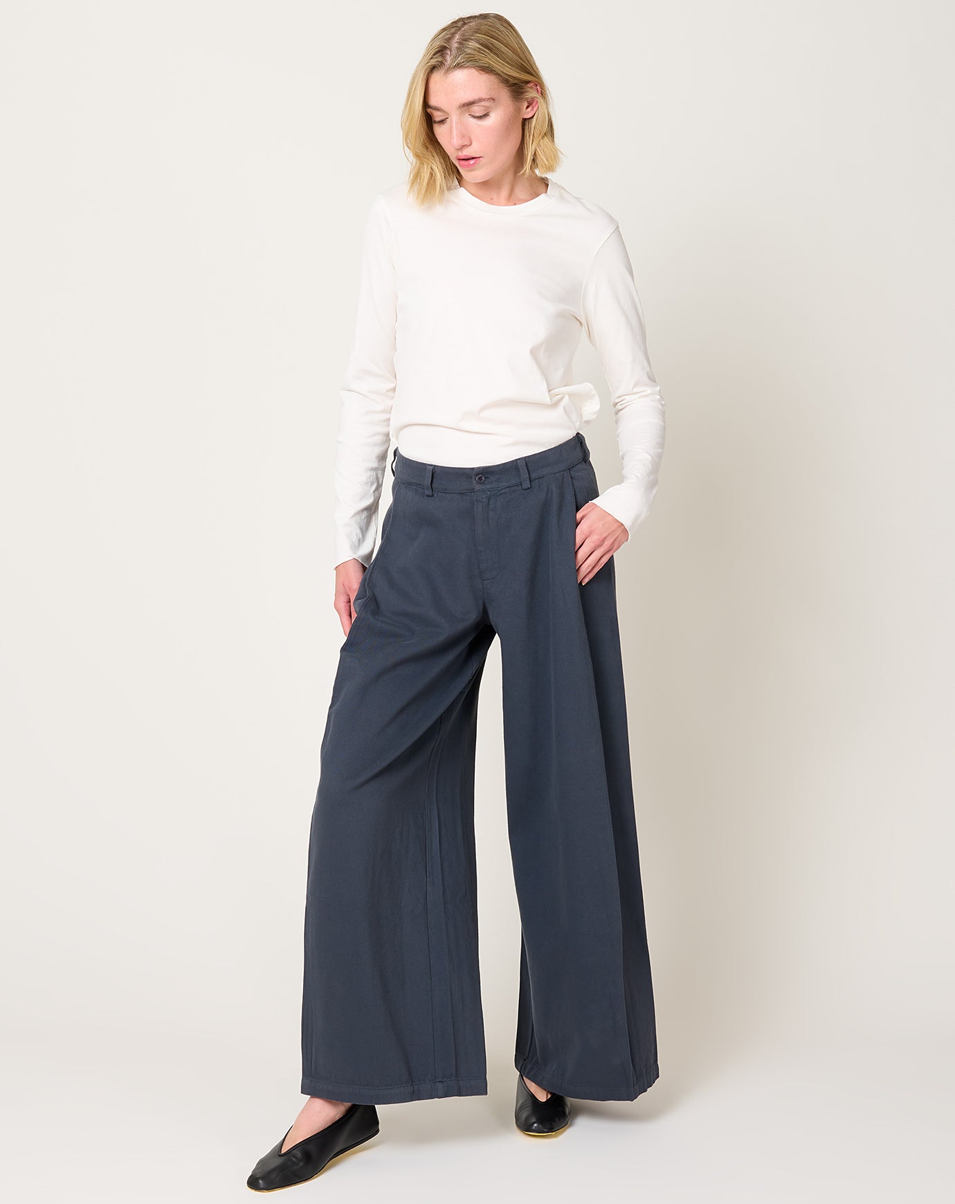 Labo.Art Diagonale Pant in Grafite