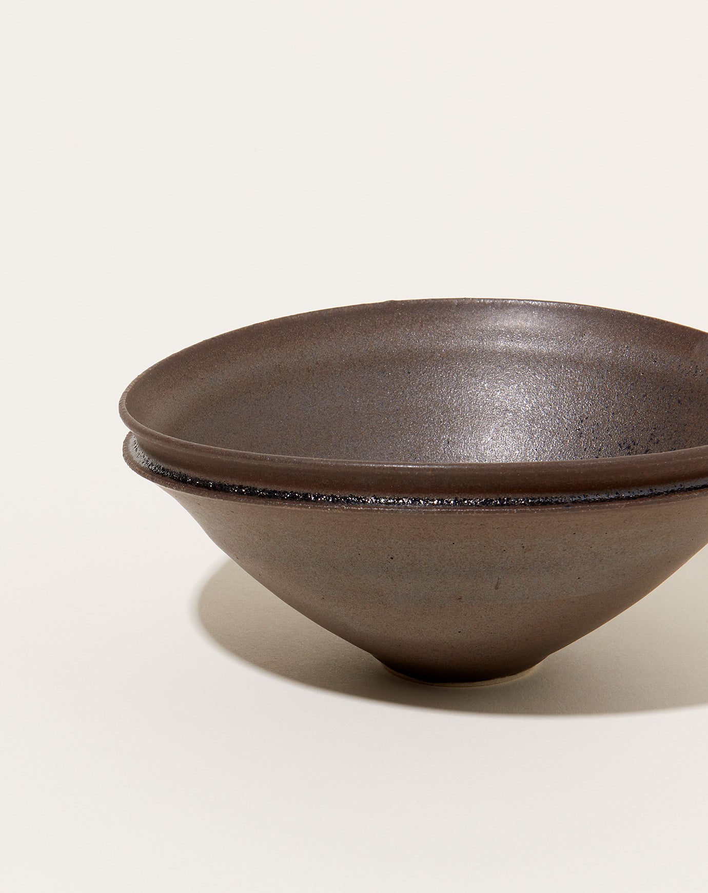 Monohanako Medium Double Lip Bowl in Chocolate