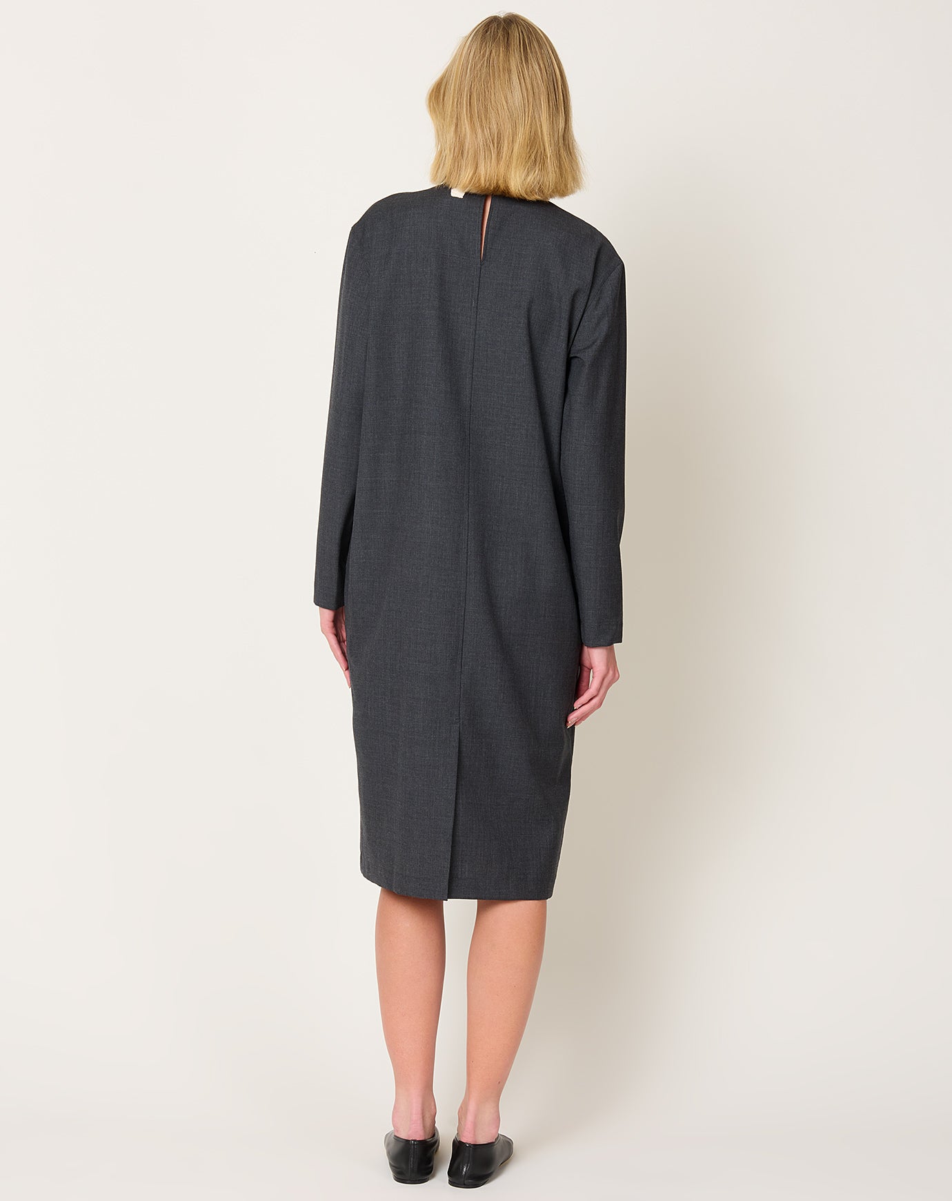 NITTO Salvin Dress in Anthracite Grey