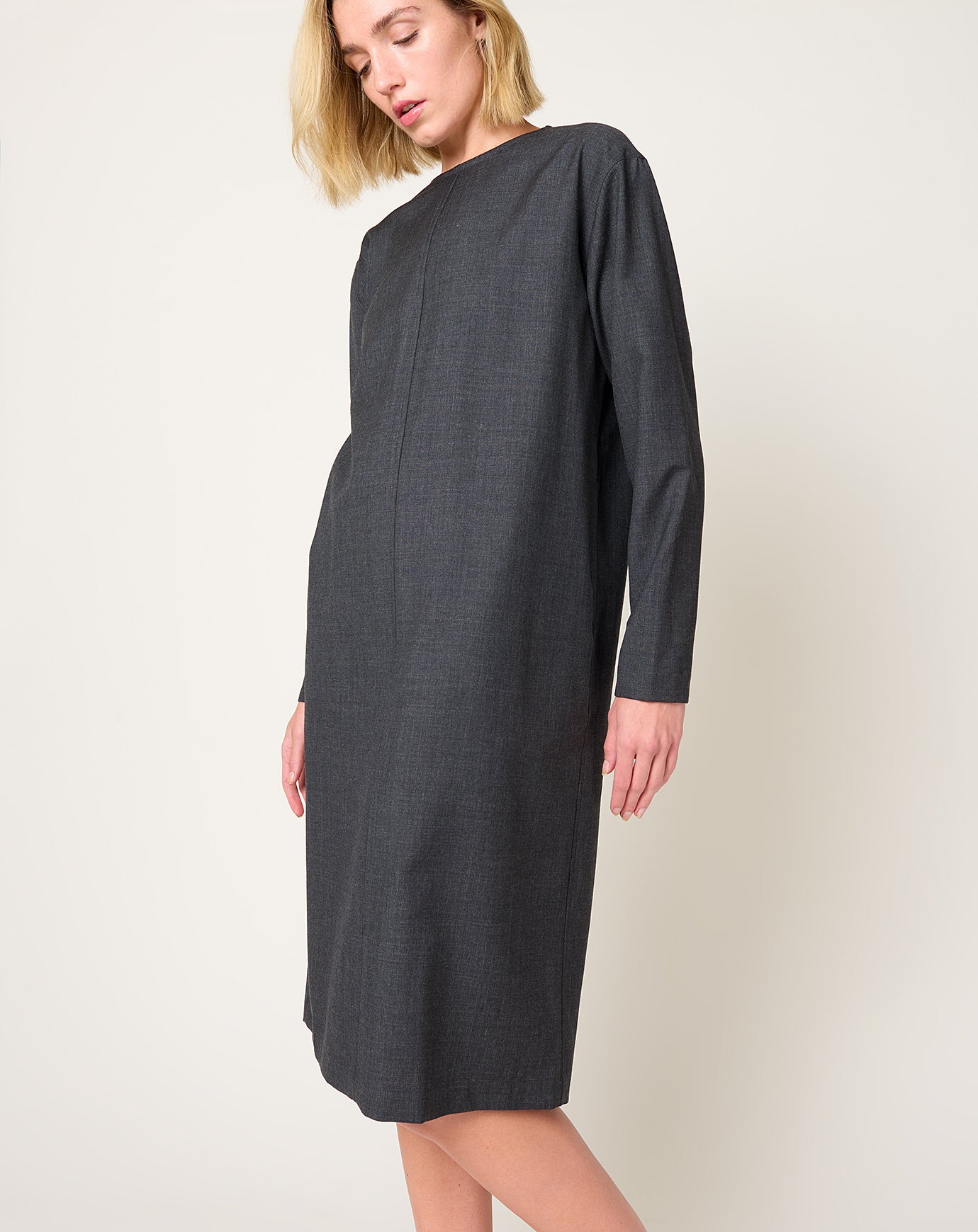 NITTO Salvin Dress in Anthracite Grey