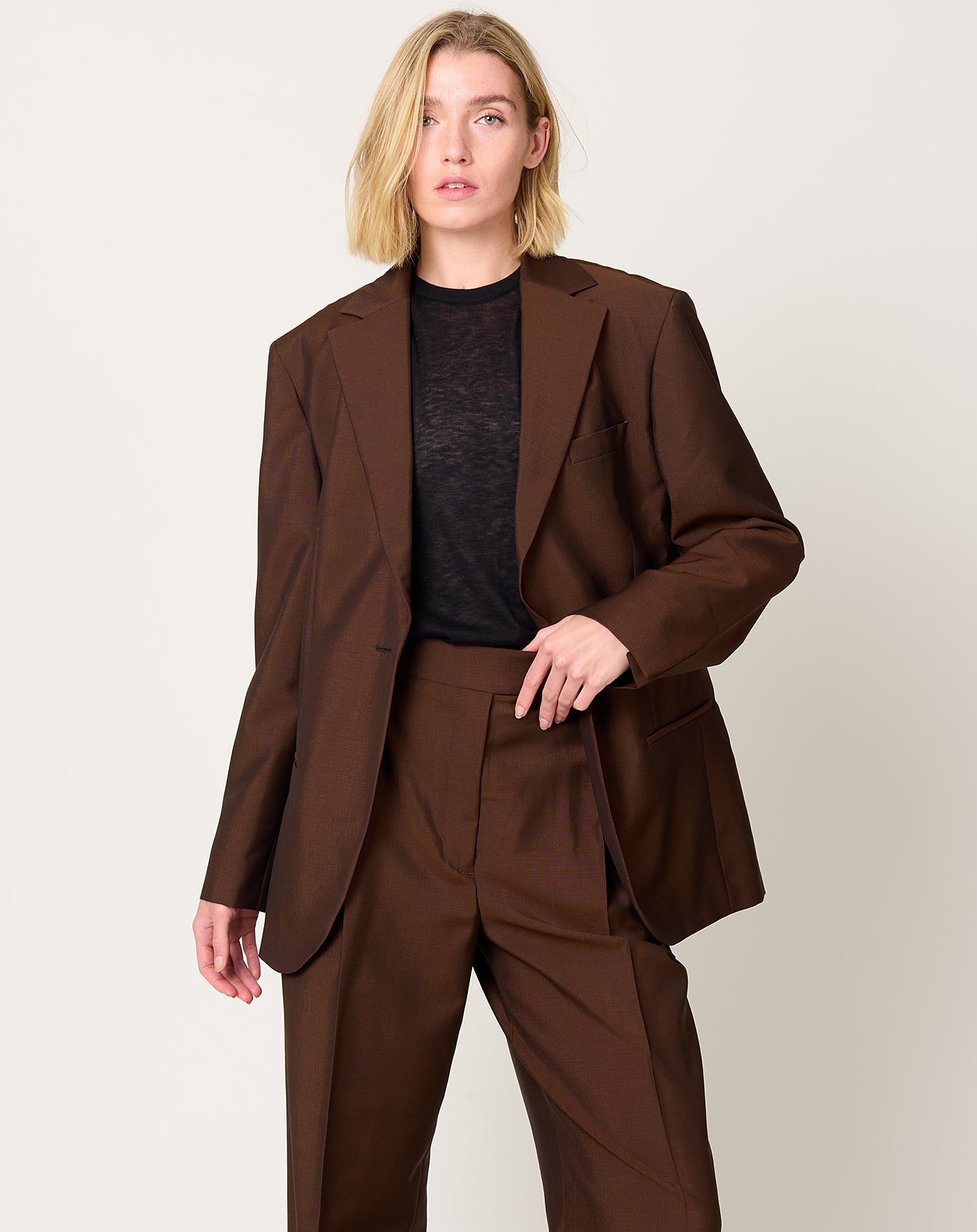 Róhe Dual Tone Piqué Overlap Suit Jacket in Mahogany