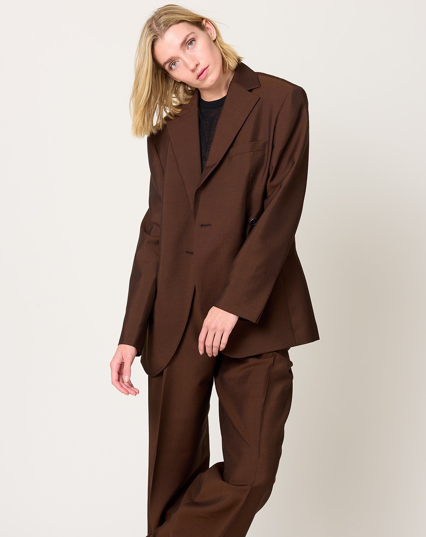 Róhe Dual Tone Piqué Overlap Suit Jacket in Mahogany
