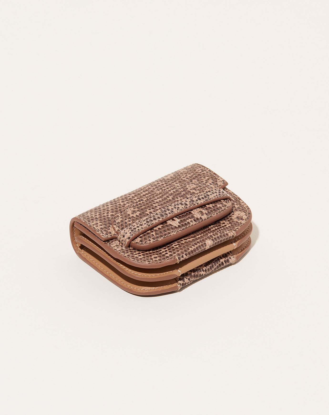 Savette Sport Card Case in Beige Lizard