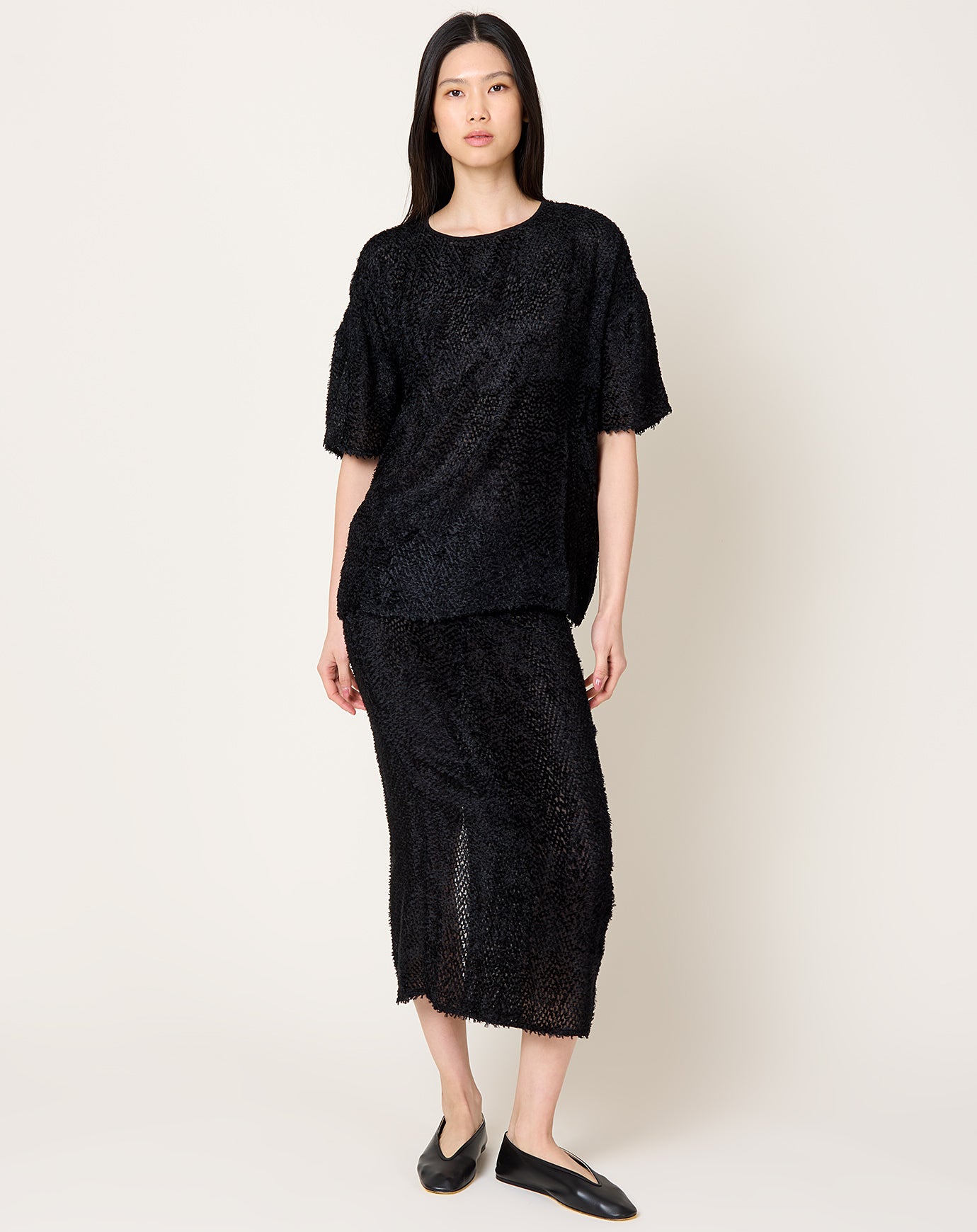 St. Agni Feathered Silk Tee in Black