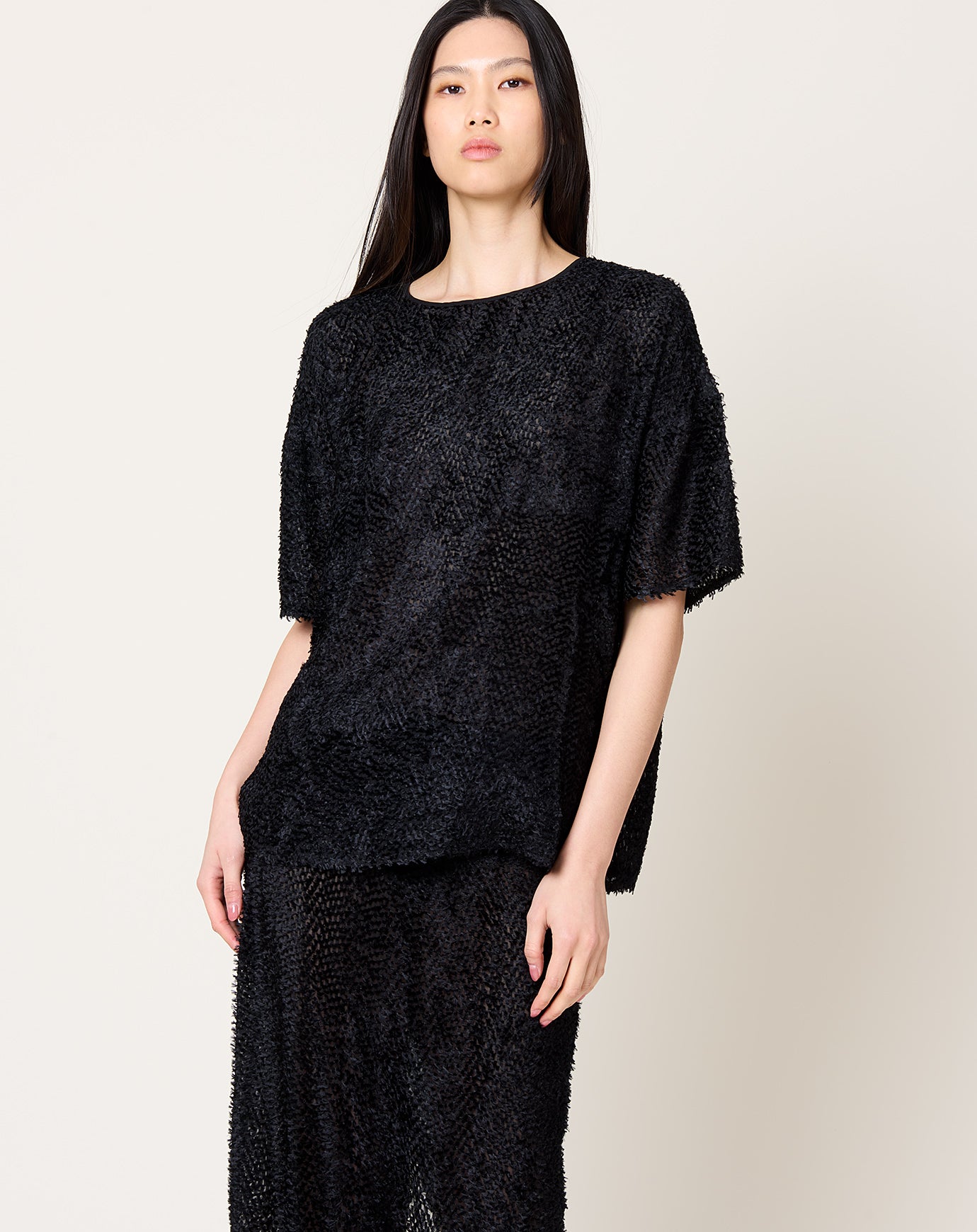 St. Agni Feathered Silk Tee in Black