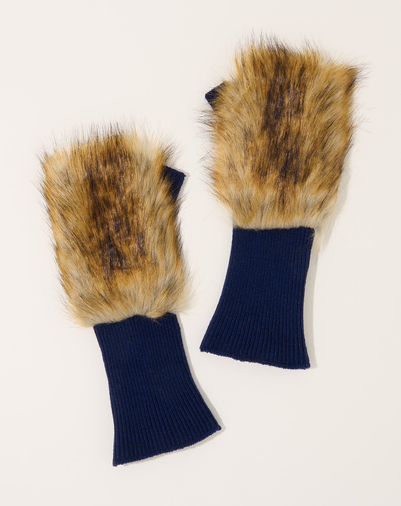 TOGA Archives Fur Gloves in Beige