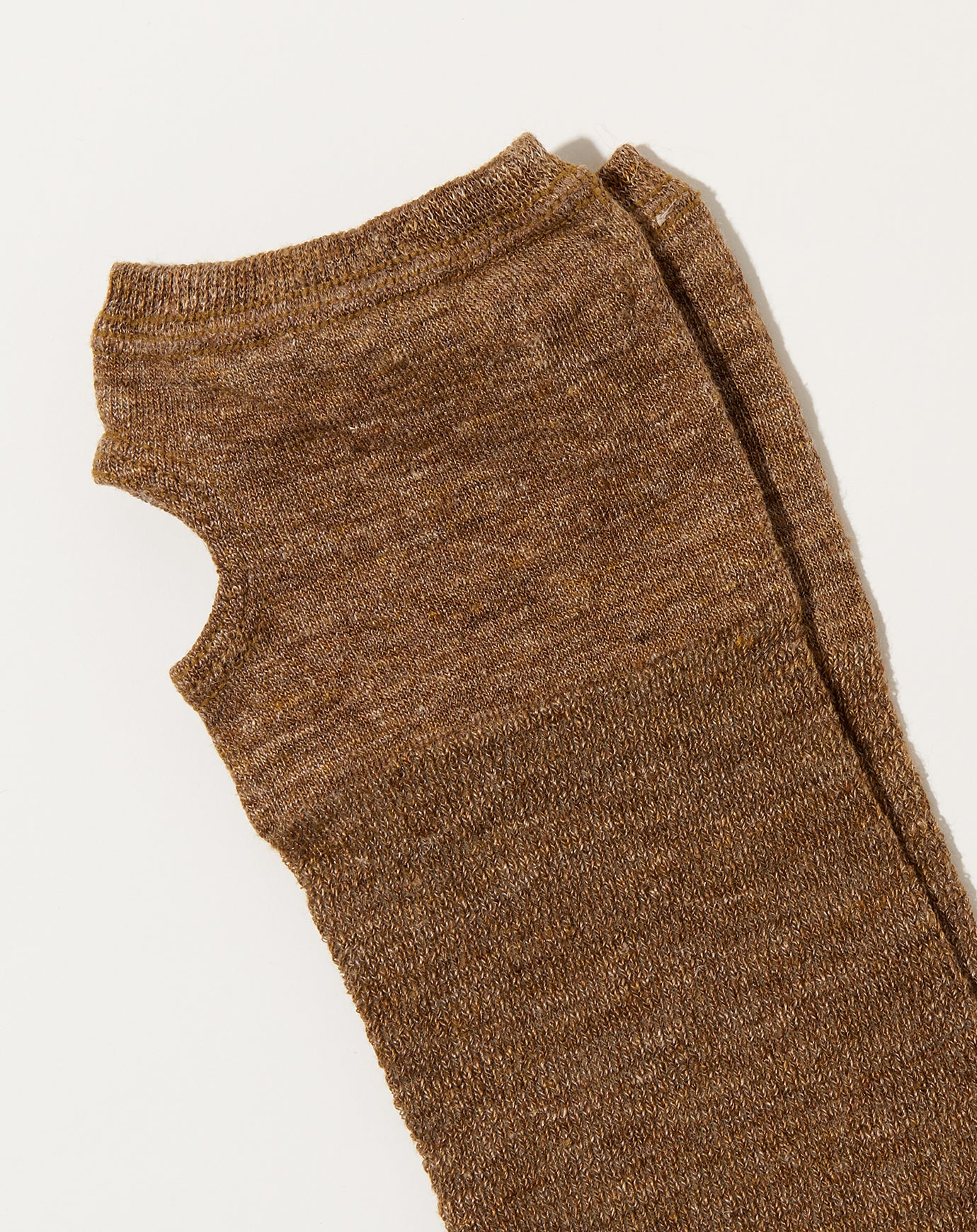 Nishiguchi Kutsushita Short Linen Arm Covers in Khaki