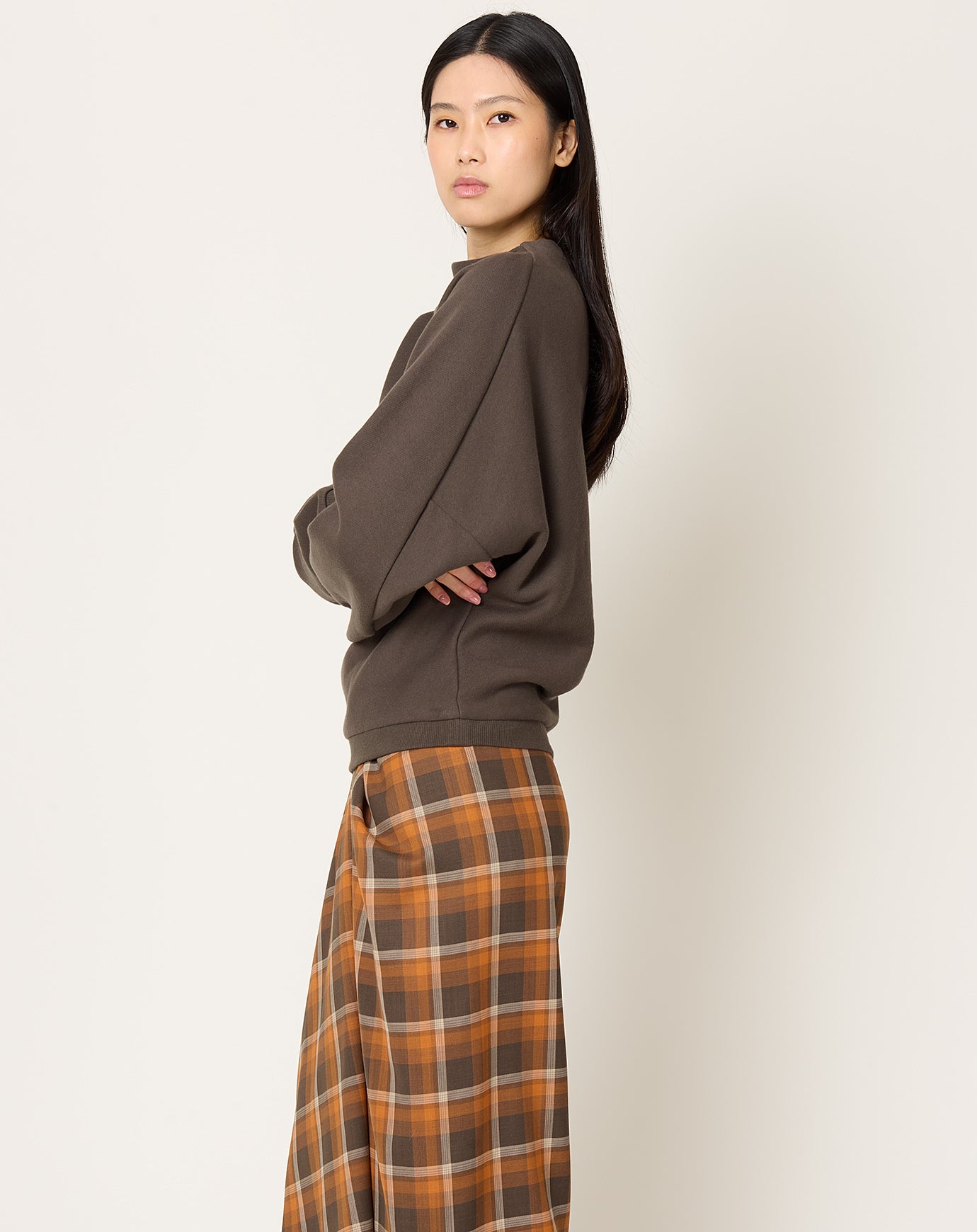 6397 Draped Sweatshirt in Mud