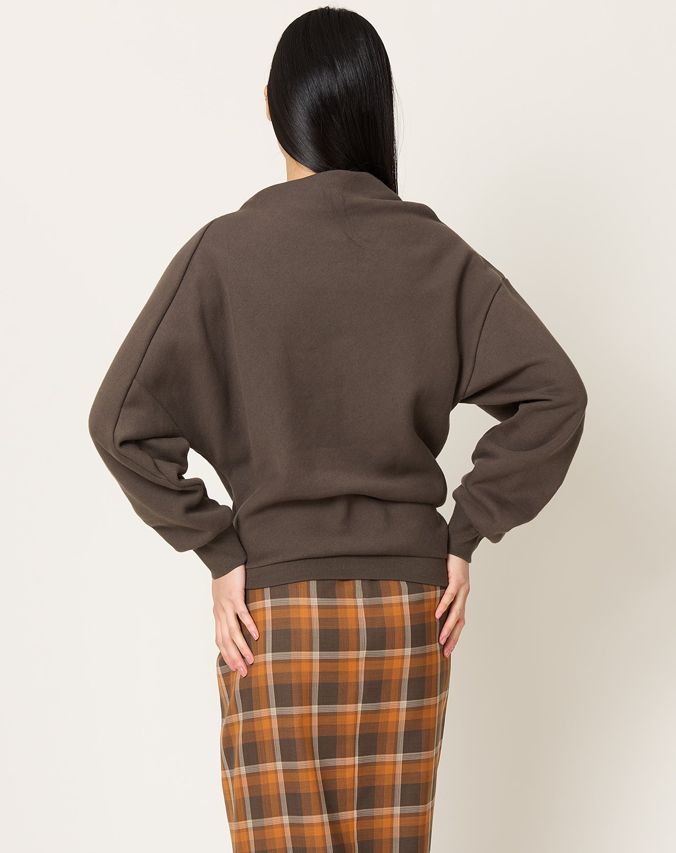 6397 Draped Sweatshirt in Mud