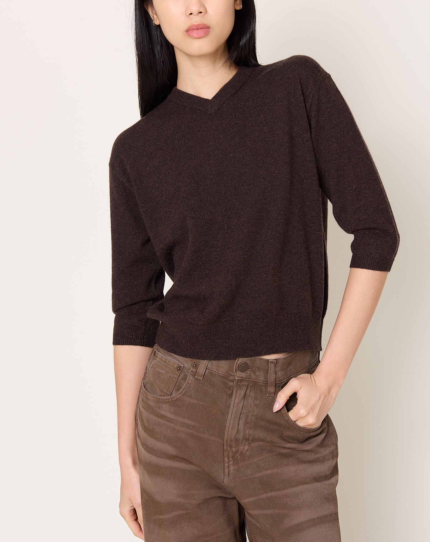 6397 Elbow V Neck in Soil